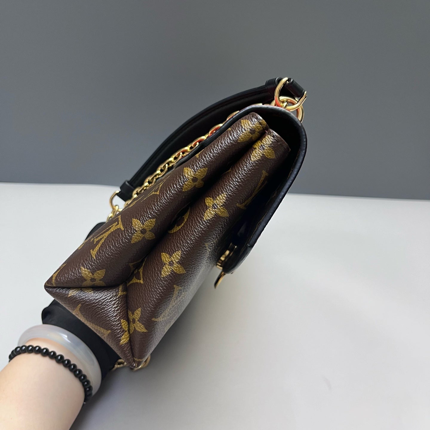 Louis Vuitton - Pallas Chain - Monogram coated canvas and grained leather - Brown and Red - (Medium)