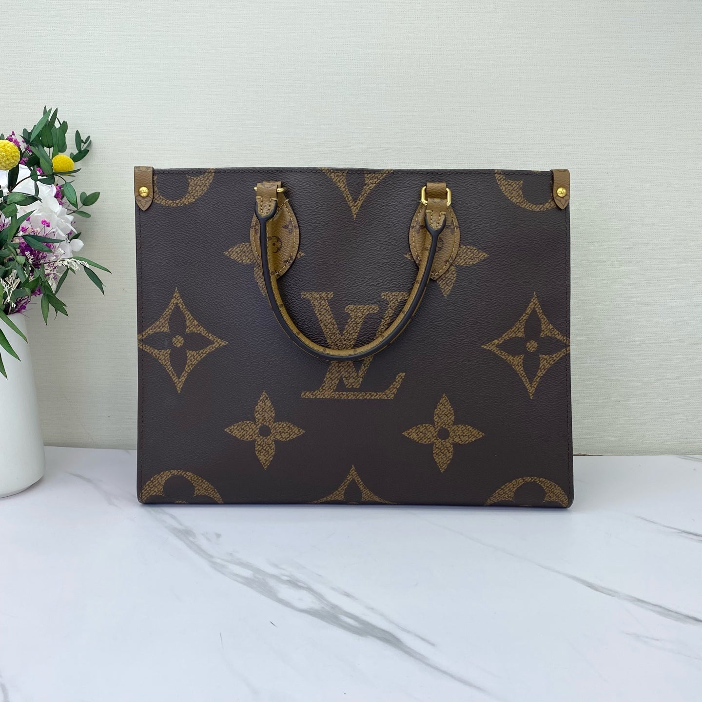 Louis Vuitton - Onthego - Giant Monogram coated canvas with leather trim - Brown - (medium)