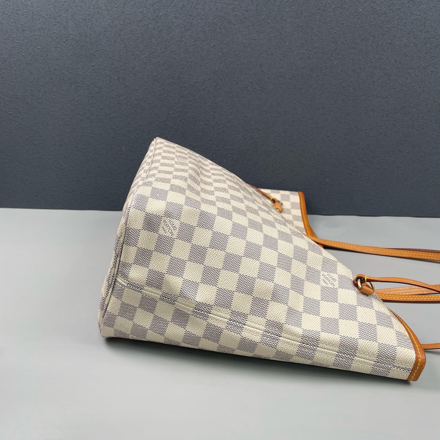 Louis Vuitton - Neverfull MM - Damier Azur coated canvas with natural cowhide leather trim - White - (Medium)