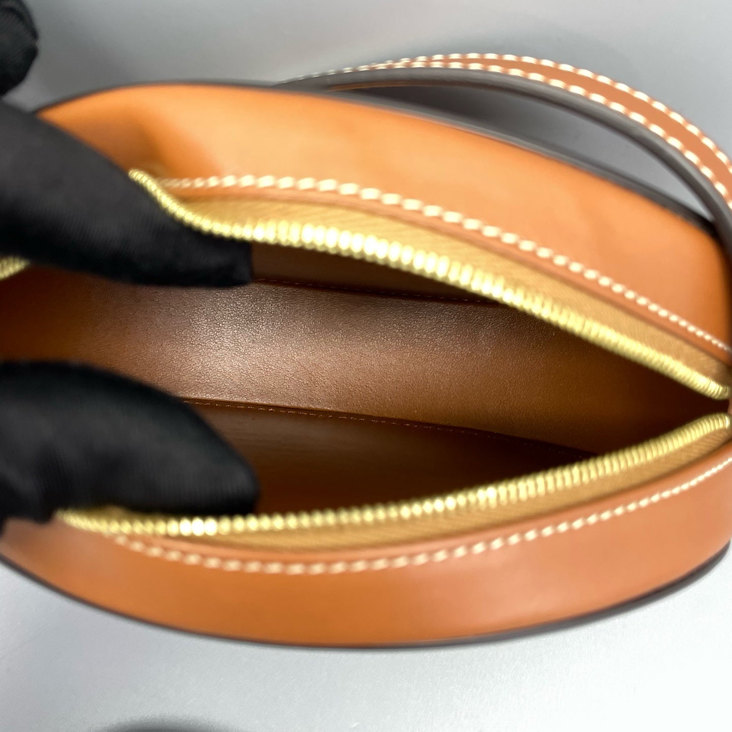 Celine - Triomphe Oval Bag - Leather - Caramel - (Mini)
