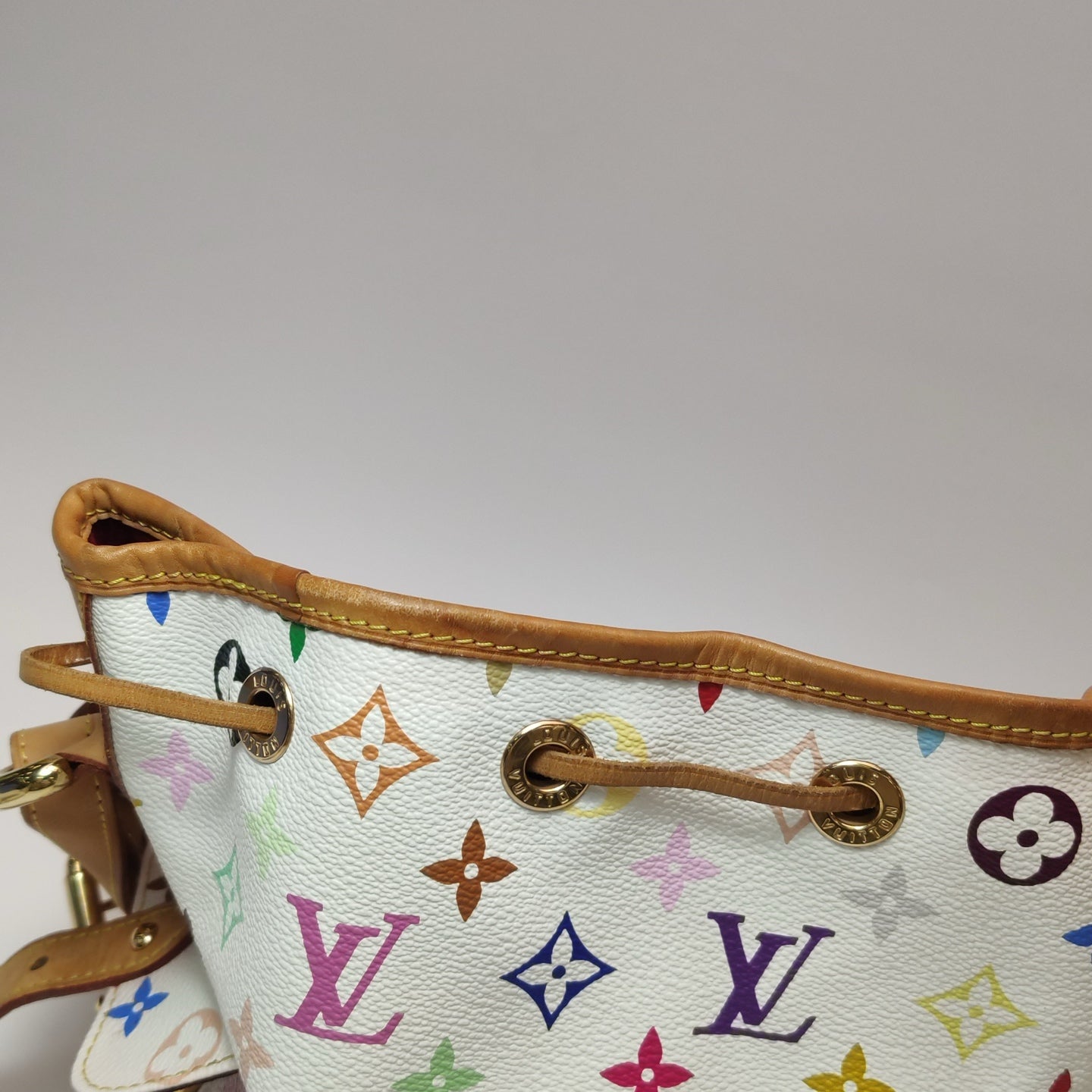 Louis Vuitton - Petit Noé Monogram Multicolore M42229 - Monogram Multicolore Canvas and Vachetta Leather - White with multicolour monogram - (medium)