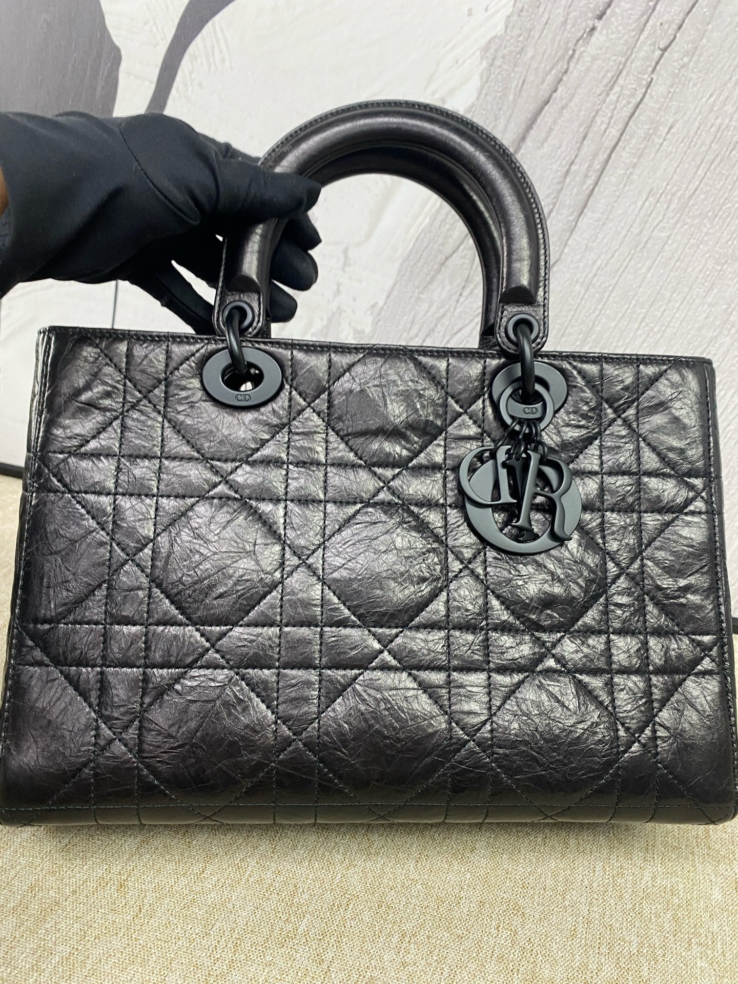 Dior - Lady D-Sire Medium - Wrinkled oil wax leather - Black - (Medium)