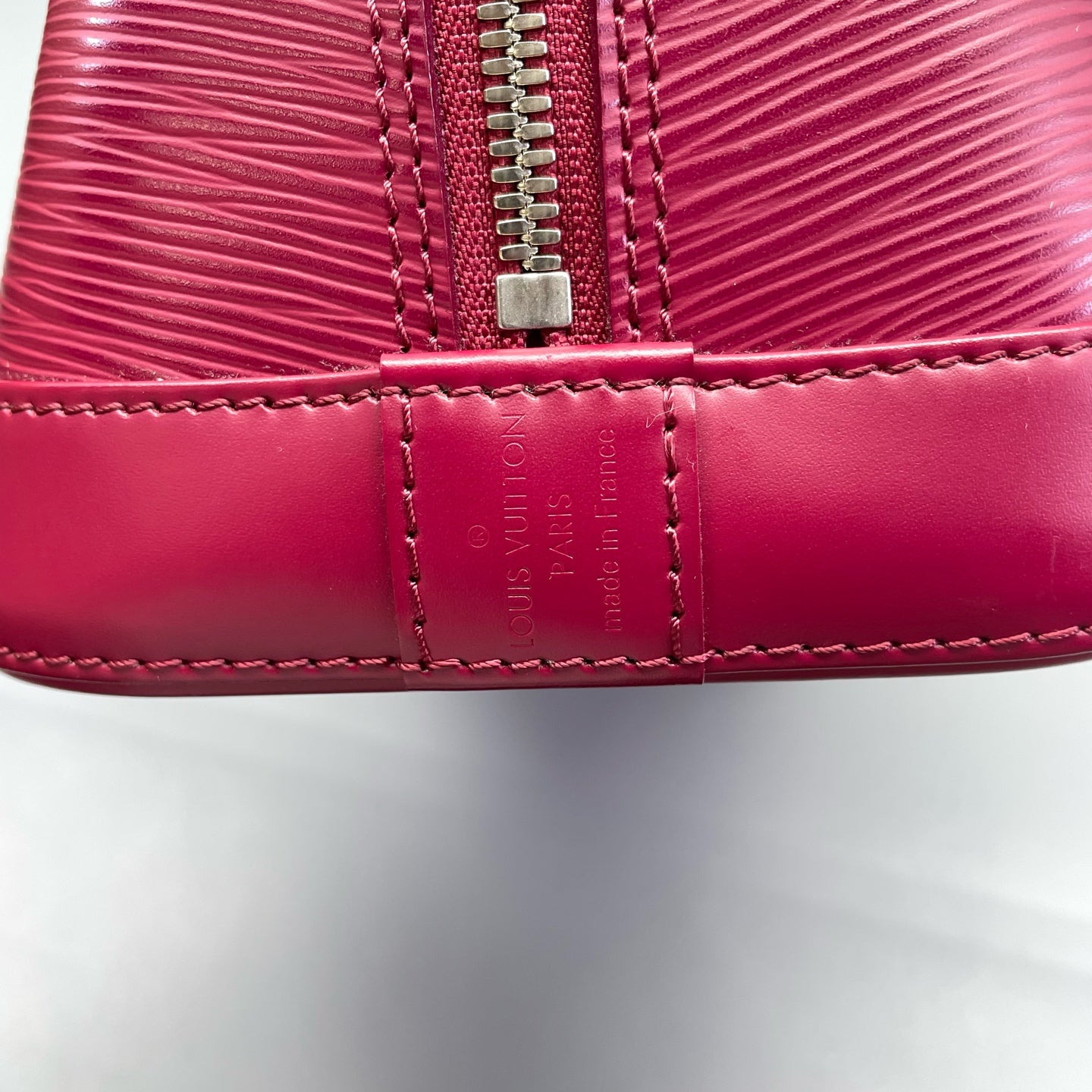 Louis Vuitton - Alma MM - Epi leather - Burgundy - (Medium)