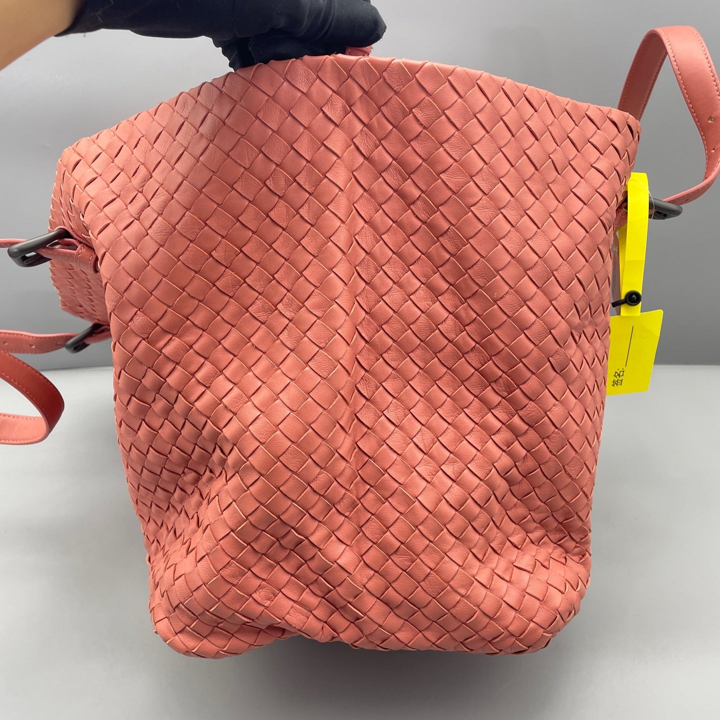 Bottega Veneta - Intrecciato Woven Tote Bag - Leather - Pink - (medium)