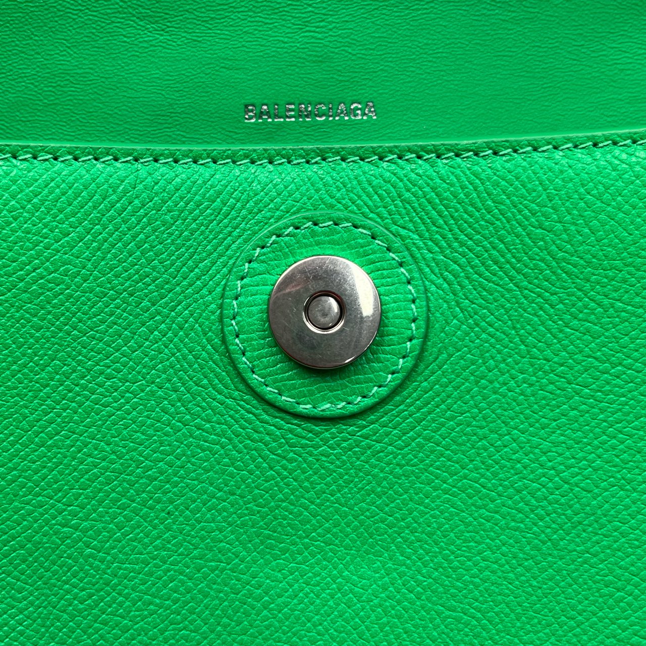 Balenciaga - Downtown Small Hourglass Bag - Grained leather - Green - (Small)
