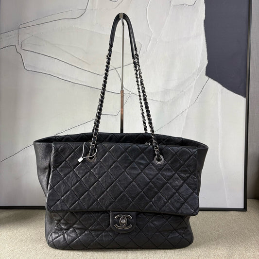 Chanel - Quilted Flap Tote Bag - Aged calfskin leather - Black - (Large)