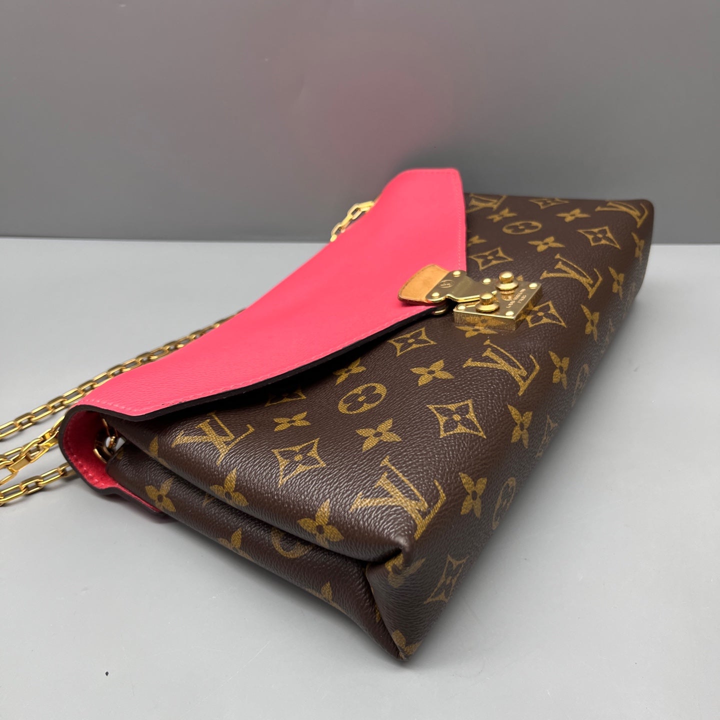 Louis Vuitton - Pallas Chain - Monogram Canvas and Leather - Multicolour - (medium)