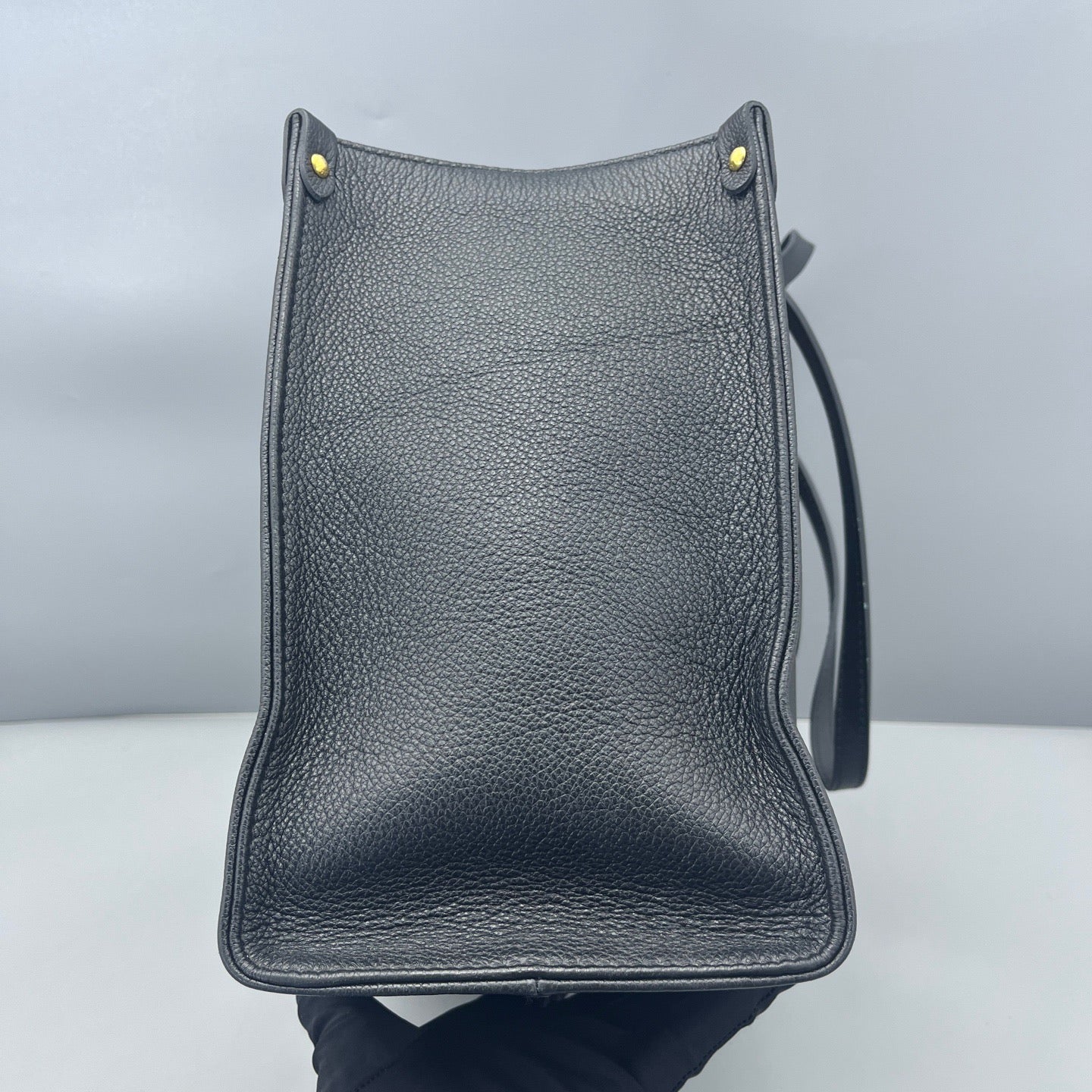 Louis Vuitton - Onthego MM - Giant Monogram Empreinte Leather - Black with Beige Monogram - (Medium)