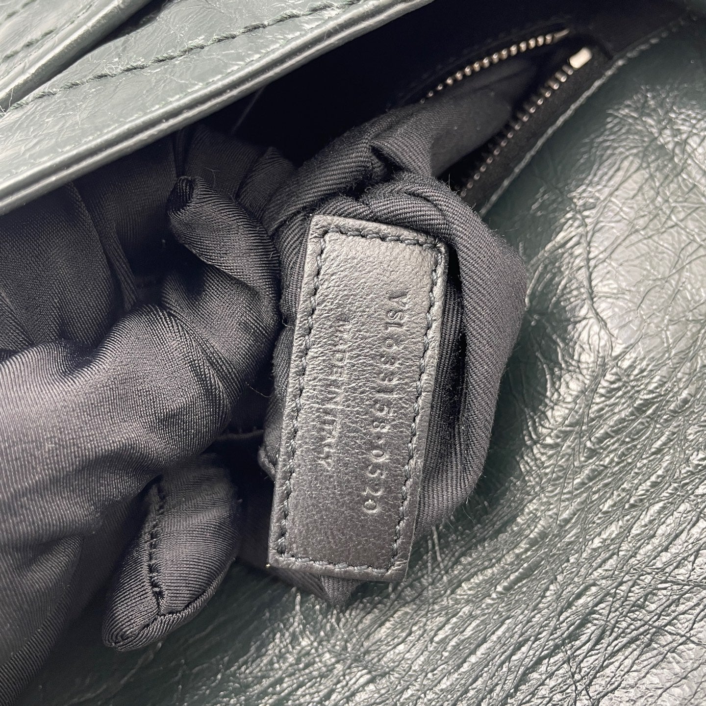 Saint Laurent - Niki Medium - Crinkled vintage leather - Dark Green - (medium)