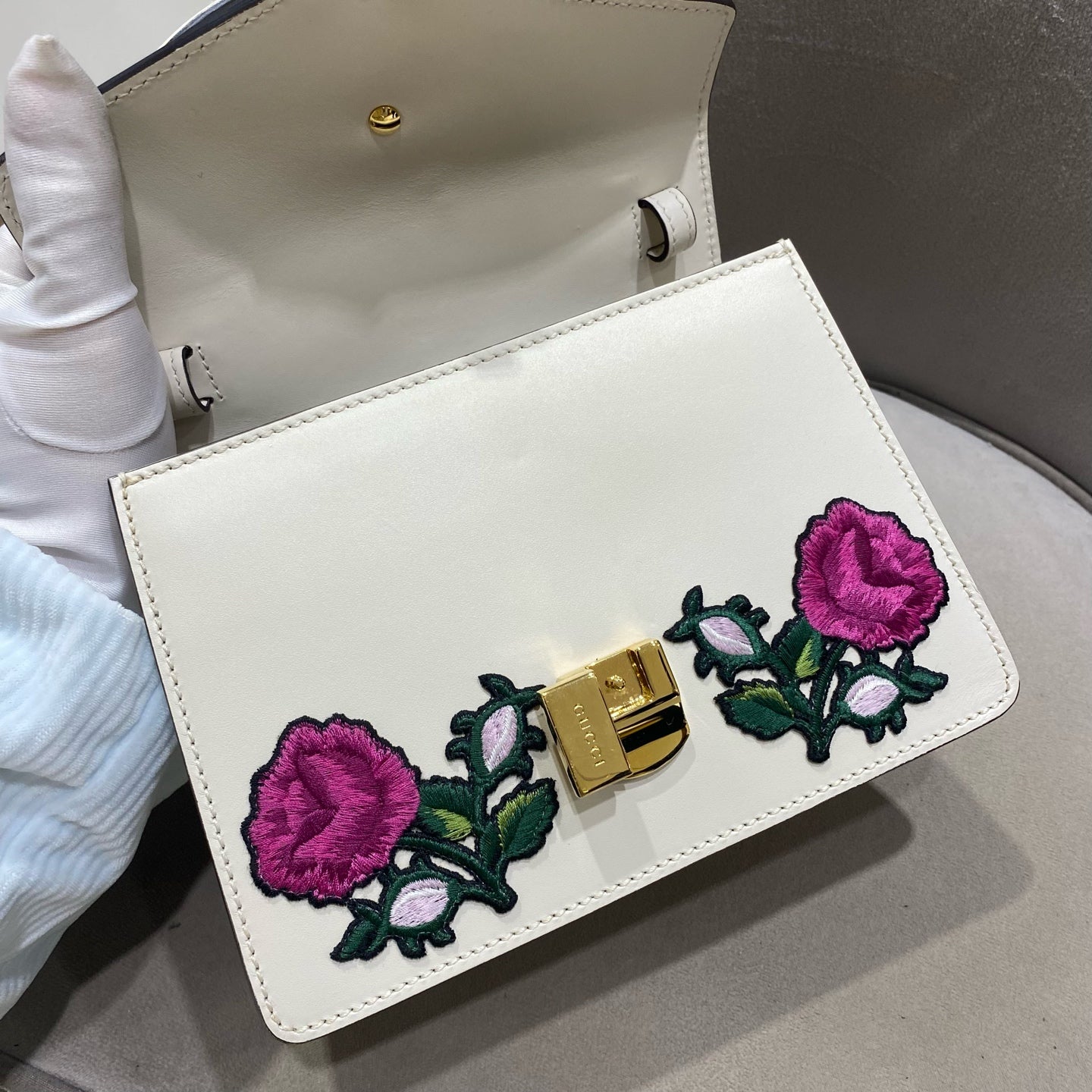 Gucci - Sylvie Small Floral Embroidered - Leather - White - (small)