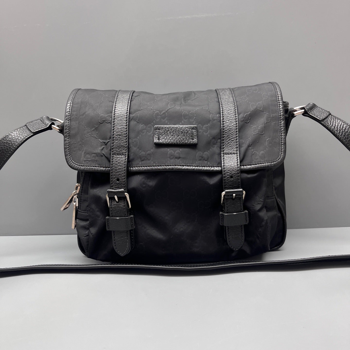 Gucci - GG Monogram Nylon Messenger Bag - Nylon with leather trim - Black - (Medium)