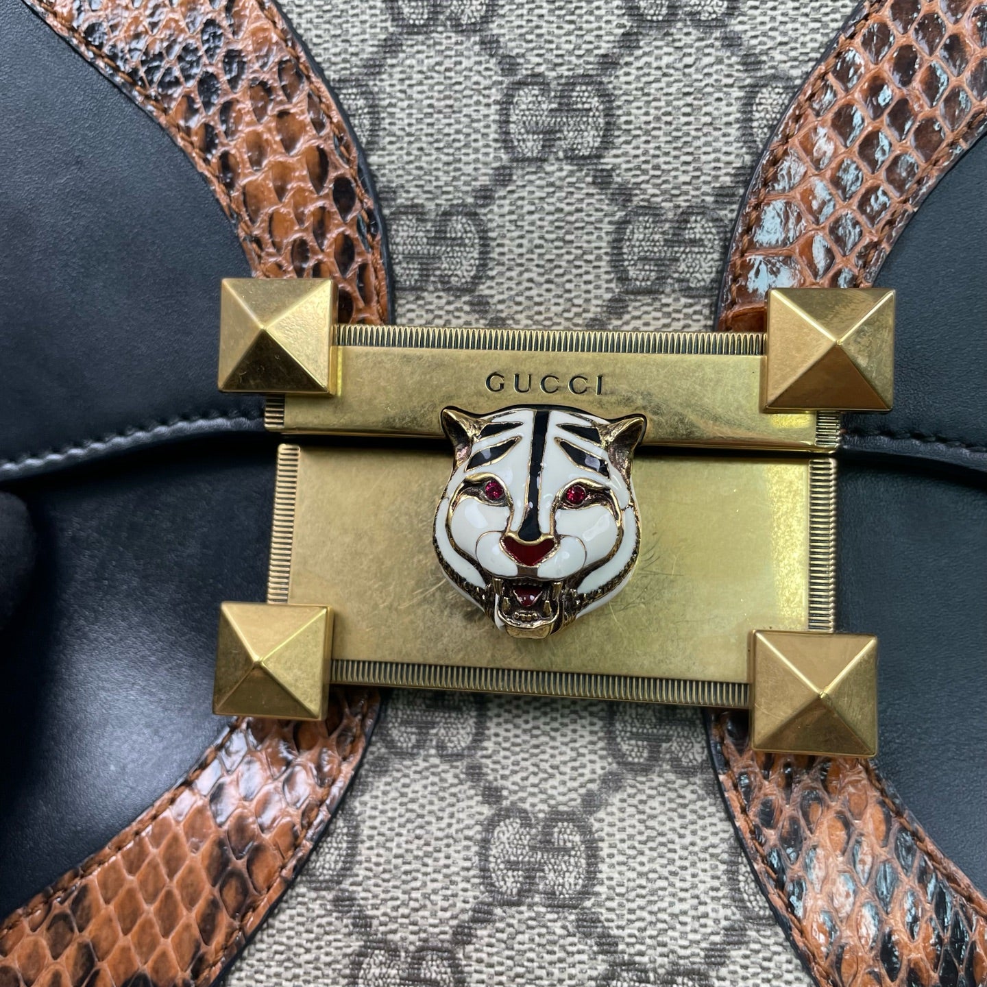 Gucci - Osiride Enamel Tiger Head Shoulder Bag - GG Supreme canvas, black leather, and genuine python leather accents - Multicolour - (Small)