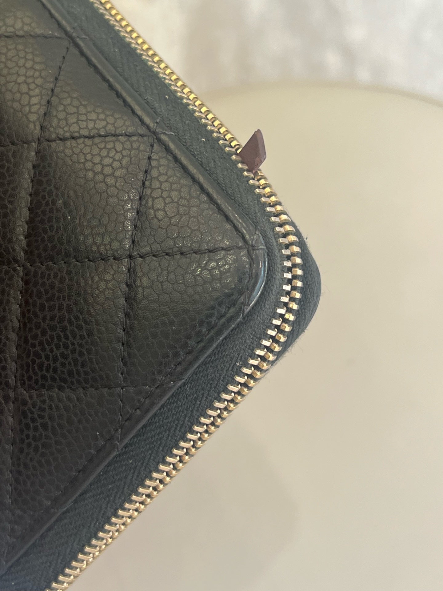 Chanel - Classic Zip Around Wallet - Caviar leather - Black - (Medium)