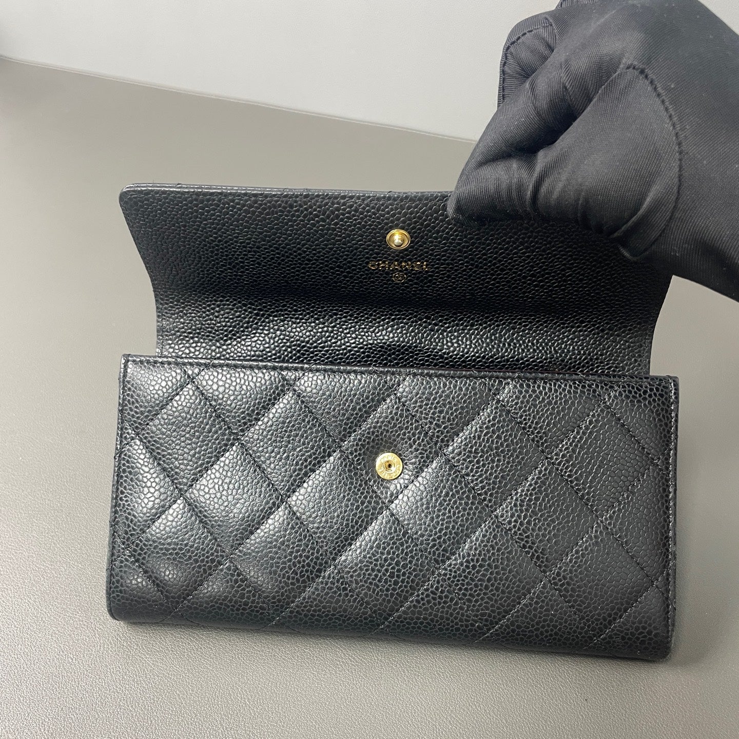 Chanel - Classic Flap Wallet - Caviar leather - Black with Gold-Tone Hardware - (Medium)