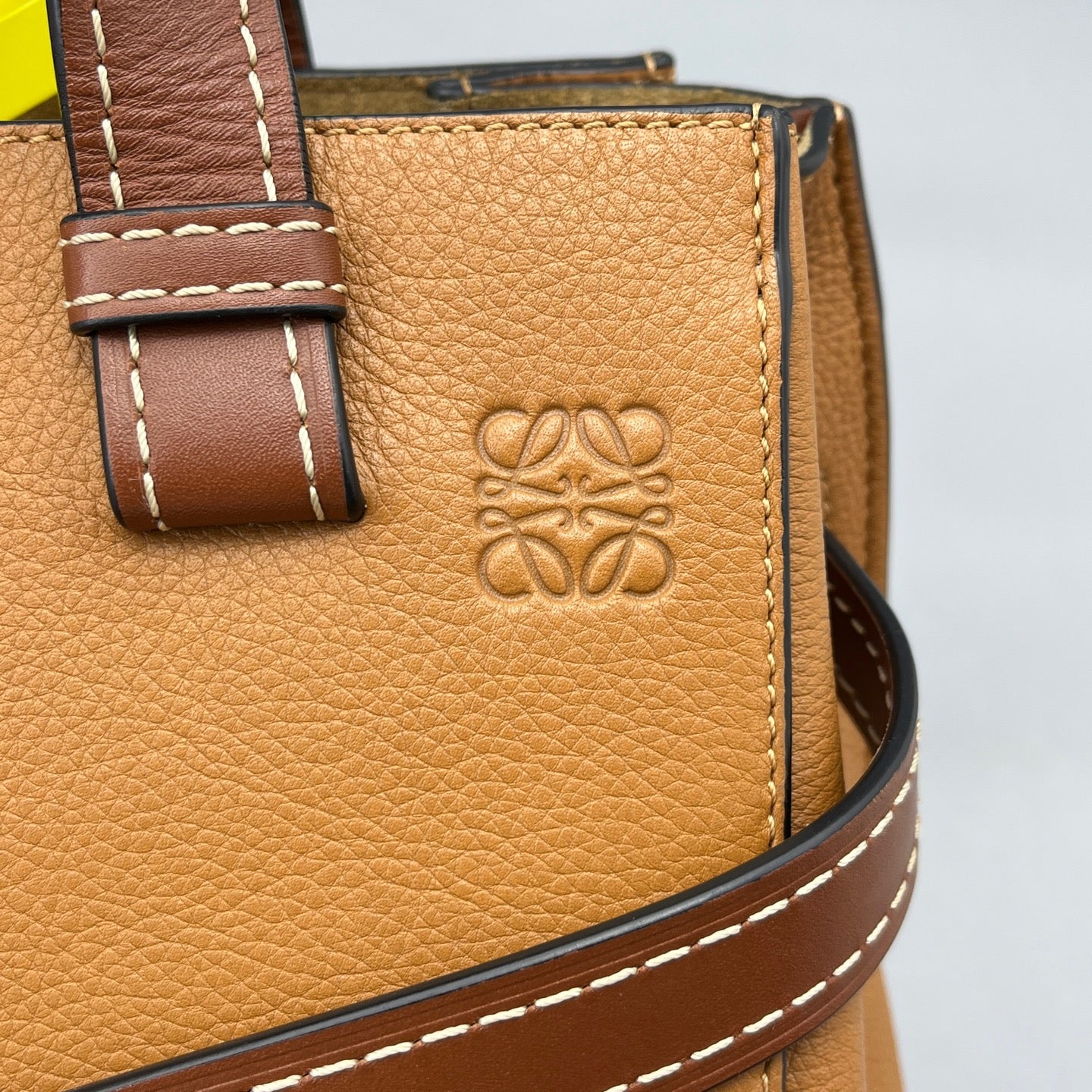 Loewe - Gate Handbag - Grained calfskin leather with smooth calfskin trim - Caramel - (Medium)