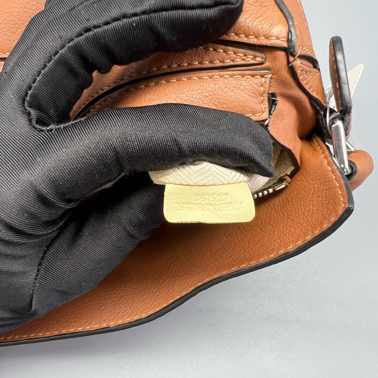 Loewe - Puzzle Mini - Pebbled calfskin leather - Caramel - (mini)