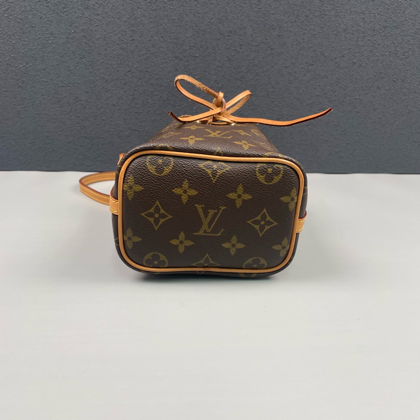 Louis Vuitton - Nano Noe - Monogram coated canvas with Vachetta leather trim - Brown - (Mini)