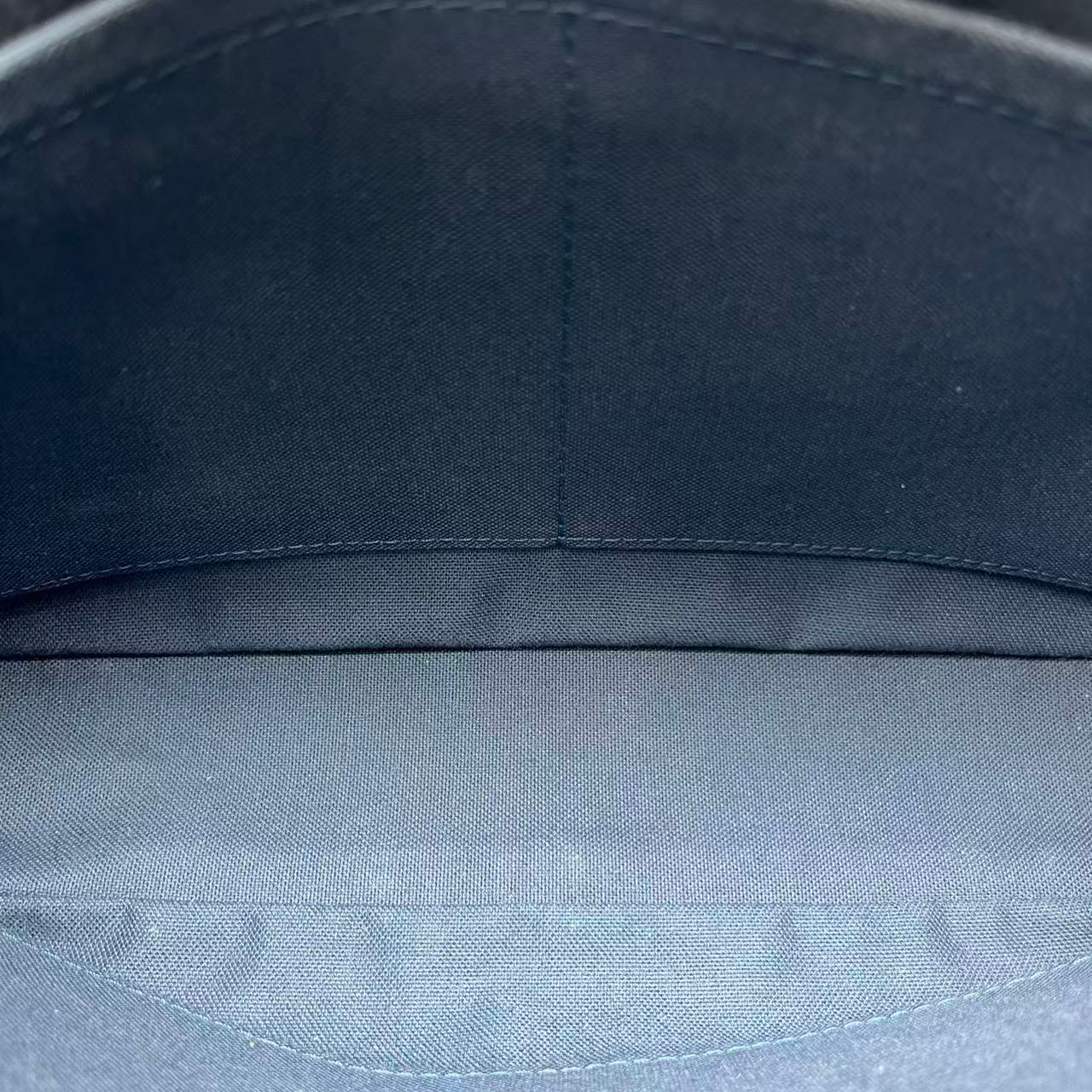 Louis Vuitton - District PM Messenger Bag - Leather - Blue - (medium)