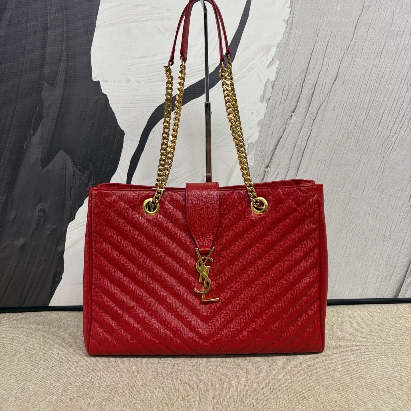 Saint Laurent - Shopping Bag Large with Chevron Quilting - Pebbled leather - Red with Gold-Tone Hardware - (large)