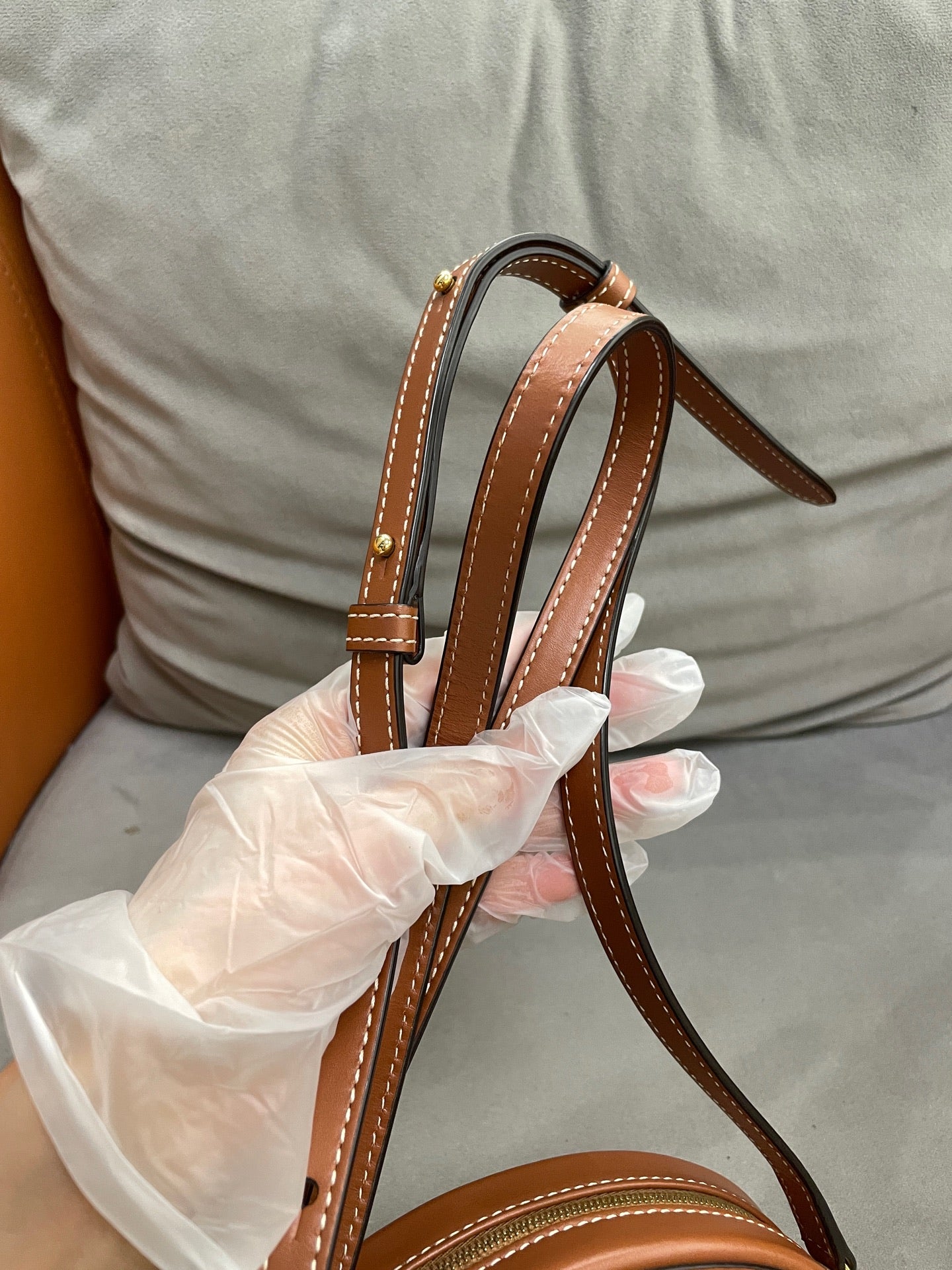 CELINE - Oval Triomphe Crossbody Bag - Leather - Brown - (mini)