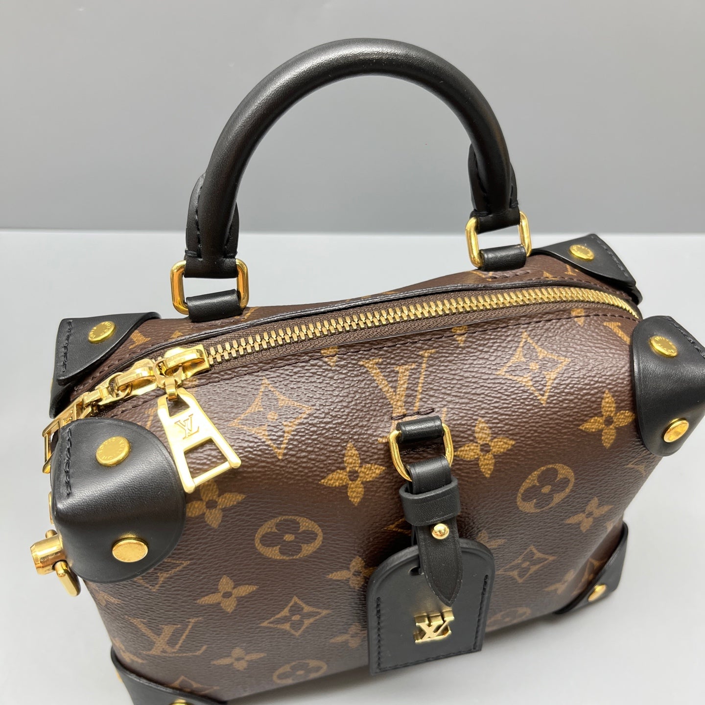 Louis Vuitton - Petite Malle Souple - Monogram coated canvas and leather - Brown with Black trim and Gold-tone Hardware - (small)