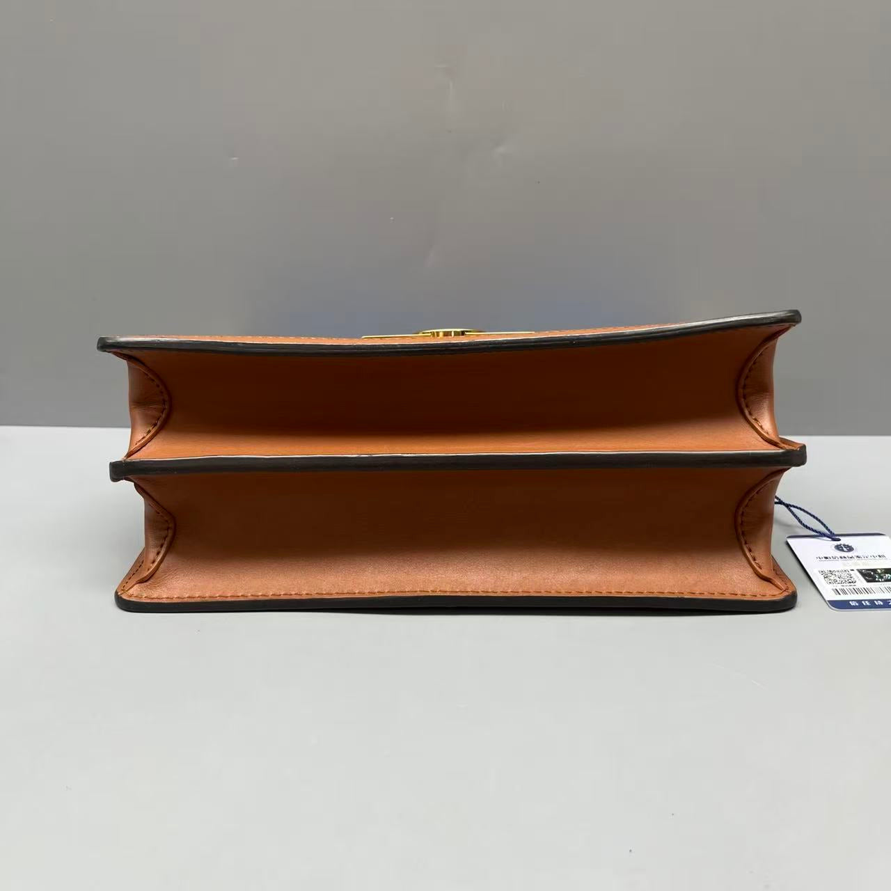 Louis Vuitton - Dauphine Messenger Bag - Grained leather - Multicolour - (medium)