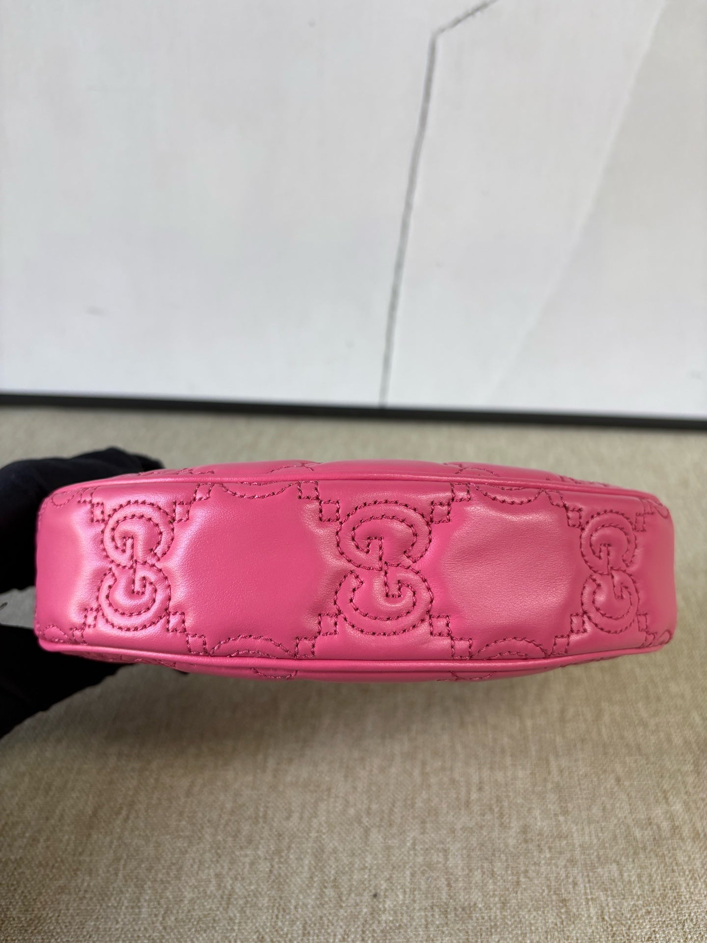 Gucci - Matelassé Half-Moon Bag - Leather - Pink - (Mini)