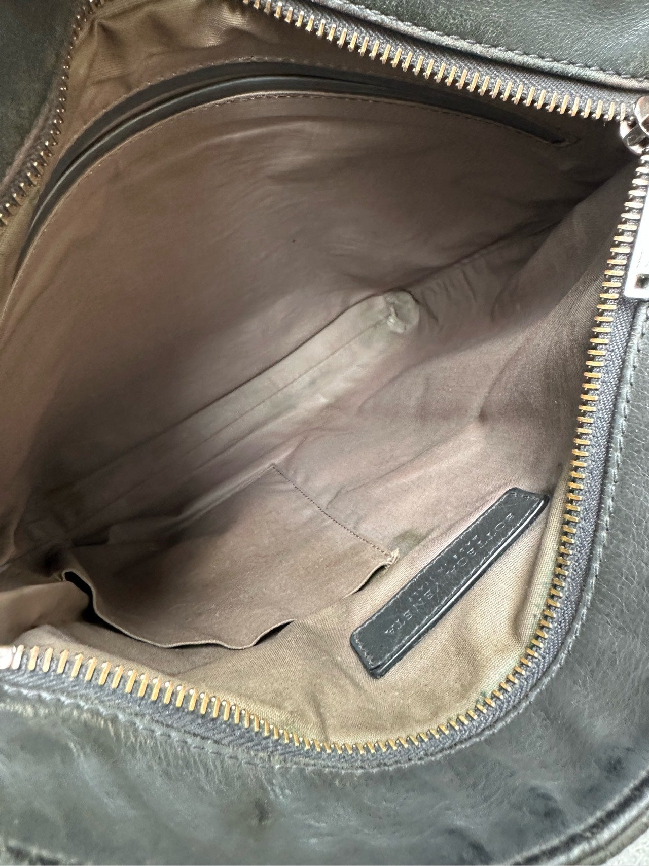 Bottega Veneta - Intrecciato Leather Messenger Bag - Leather - Grey - (Small)