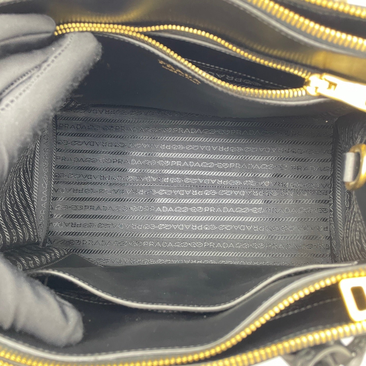 Prada - Saffiano Leather Tote with Laced Details - Leather - Black - (Medium)