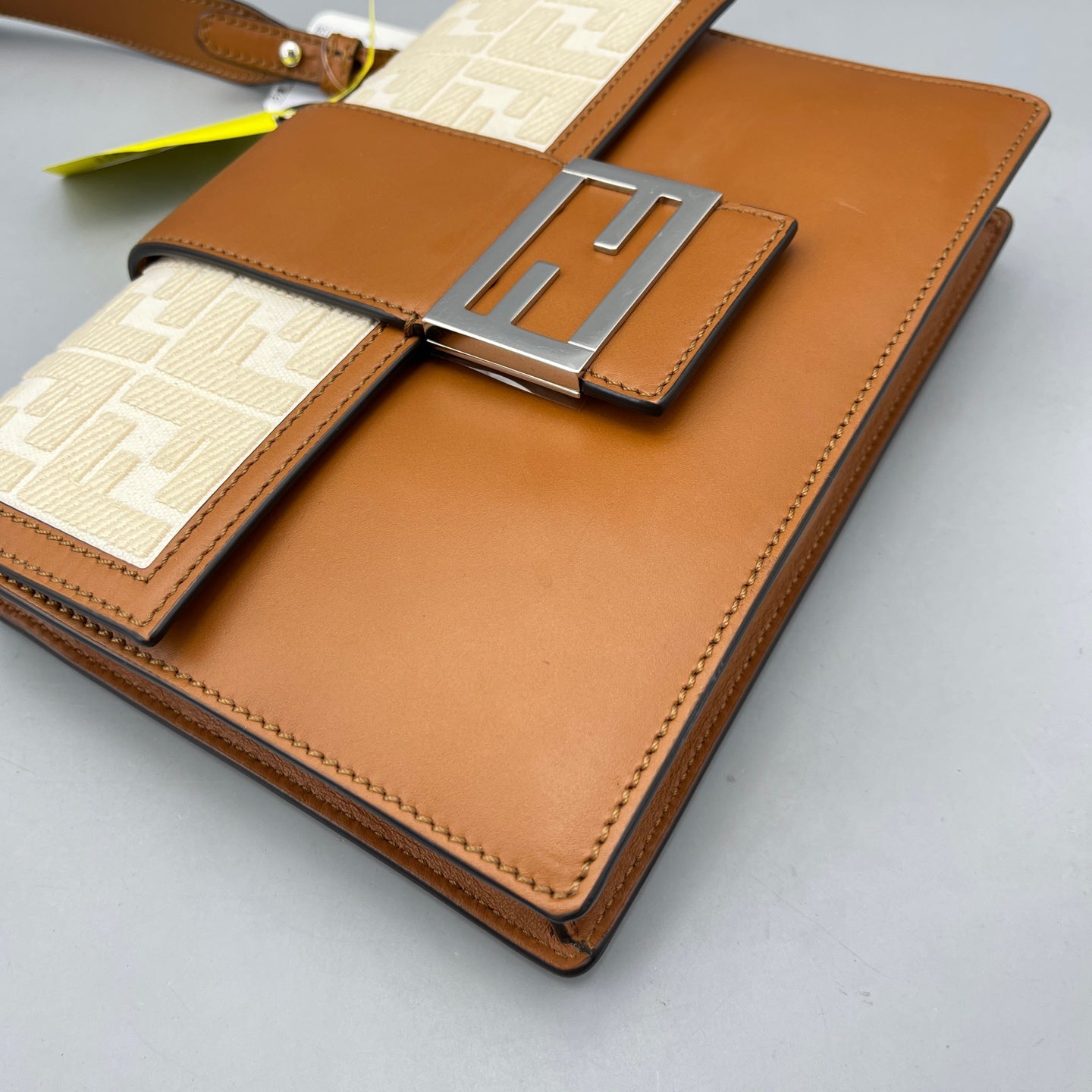 Fendi - A7637e - Leather and Canvas - Brown - (small)