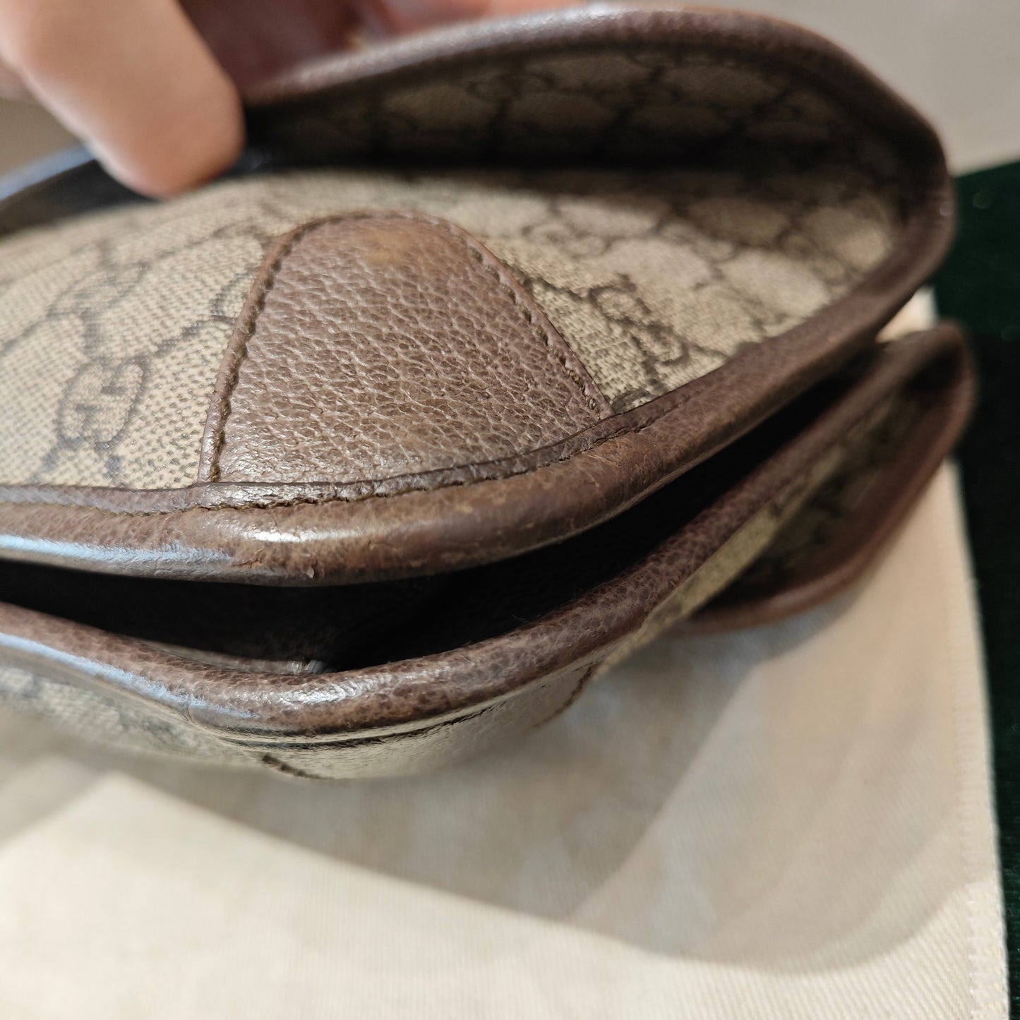 Gucci - Tiger Head Double-Sided GG Supreme Shoulder Bag - GG Supreme coated canvas with leather trim - Beige and Brown with Green and Red Web - (Small)