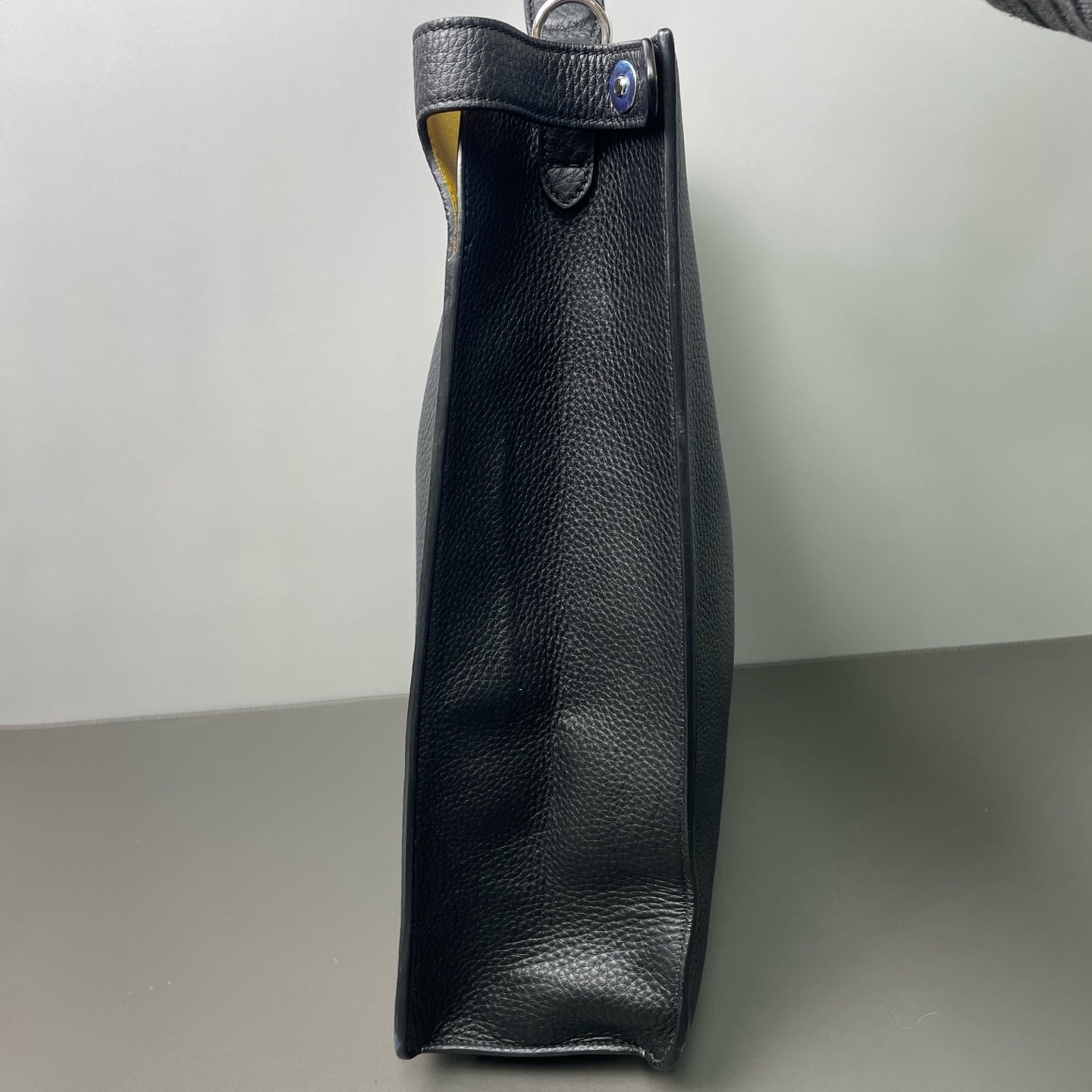 Fendi - Peekaboo X-Lite - Grained calfskin leather - Black with Yellow Interior - (Large)