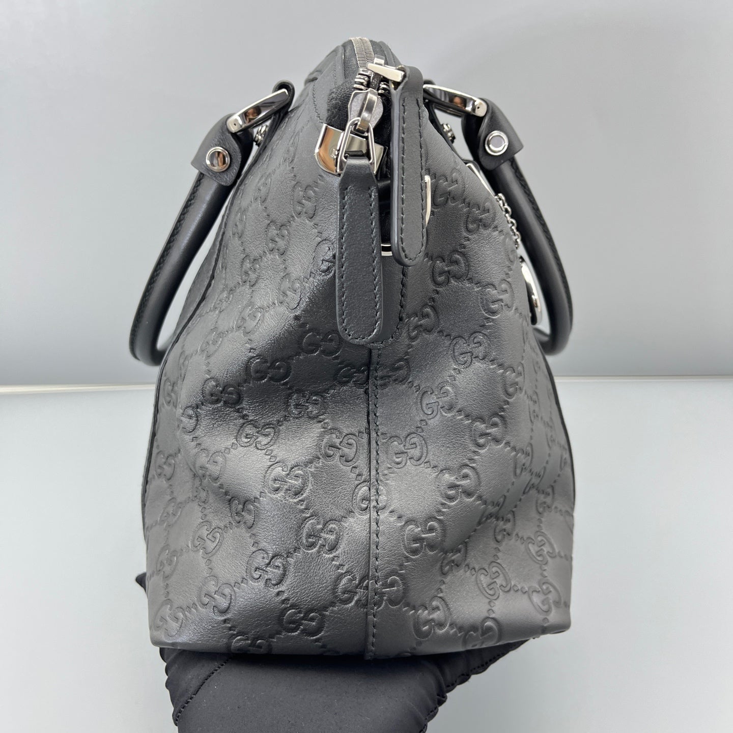 Gucci - Guccissima Top Handle Bag - Leather - Black - (medium)