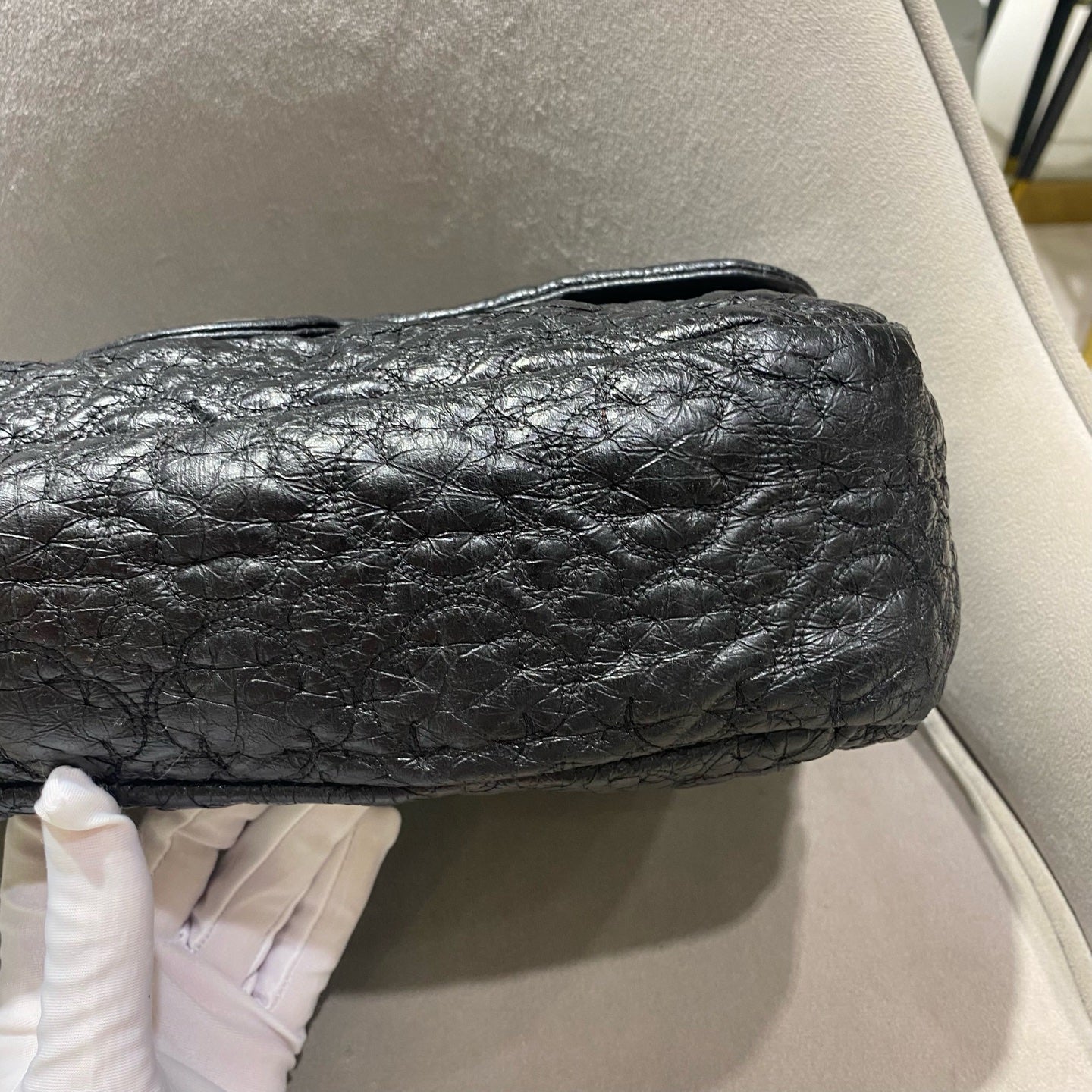Chanel - Vintage Camellia Embossed Flap Bag - Leather - Black - (Medium)