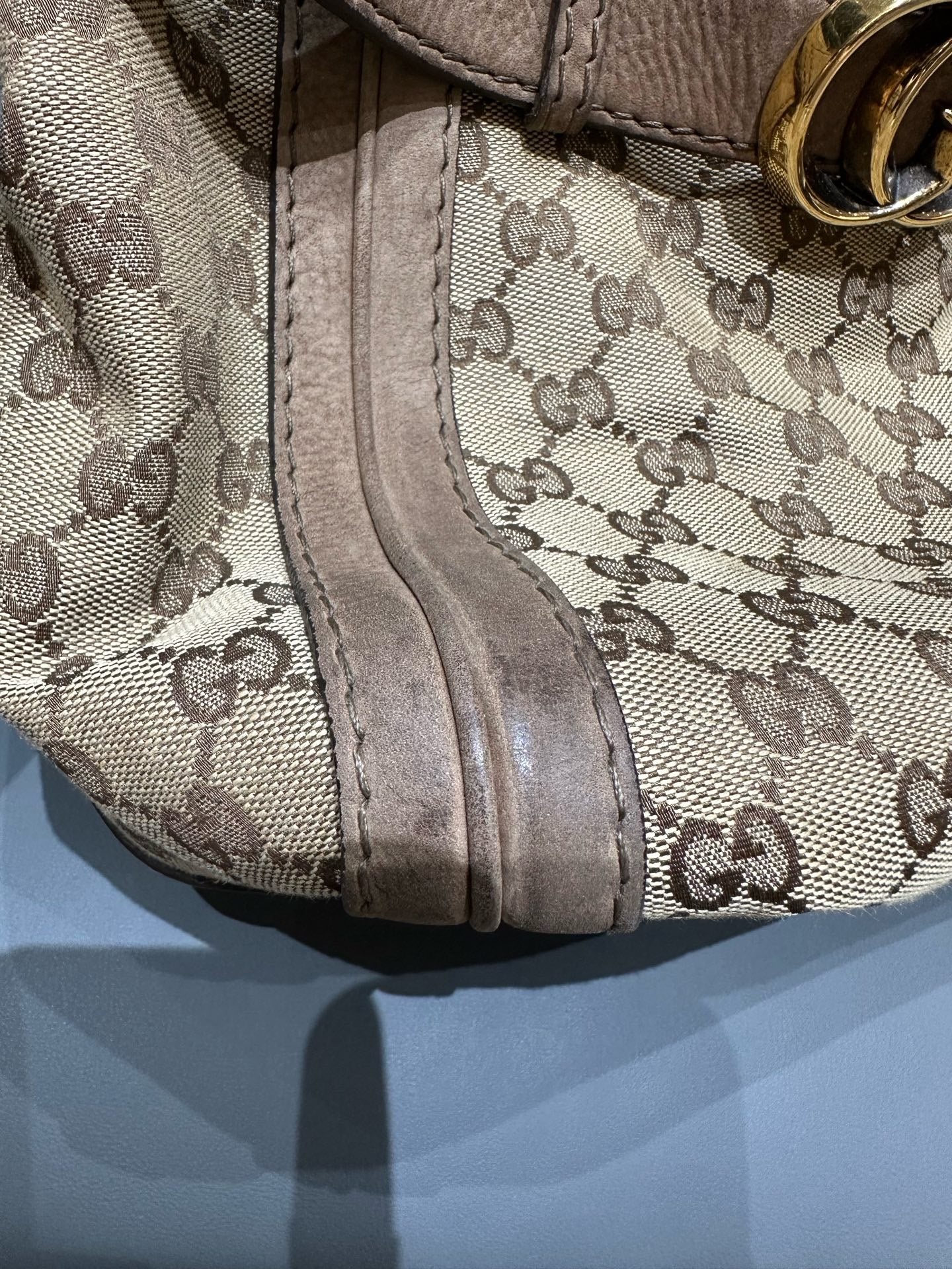 Gucci - GG Monogram Canvas and Suede Shoulder Tote Bag - GG Monogram Canvas and Suede Leather - Beige and Brown with Gold-Tone Hardware - (Large)