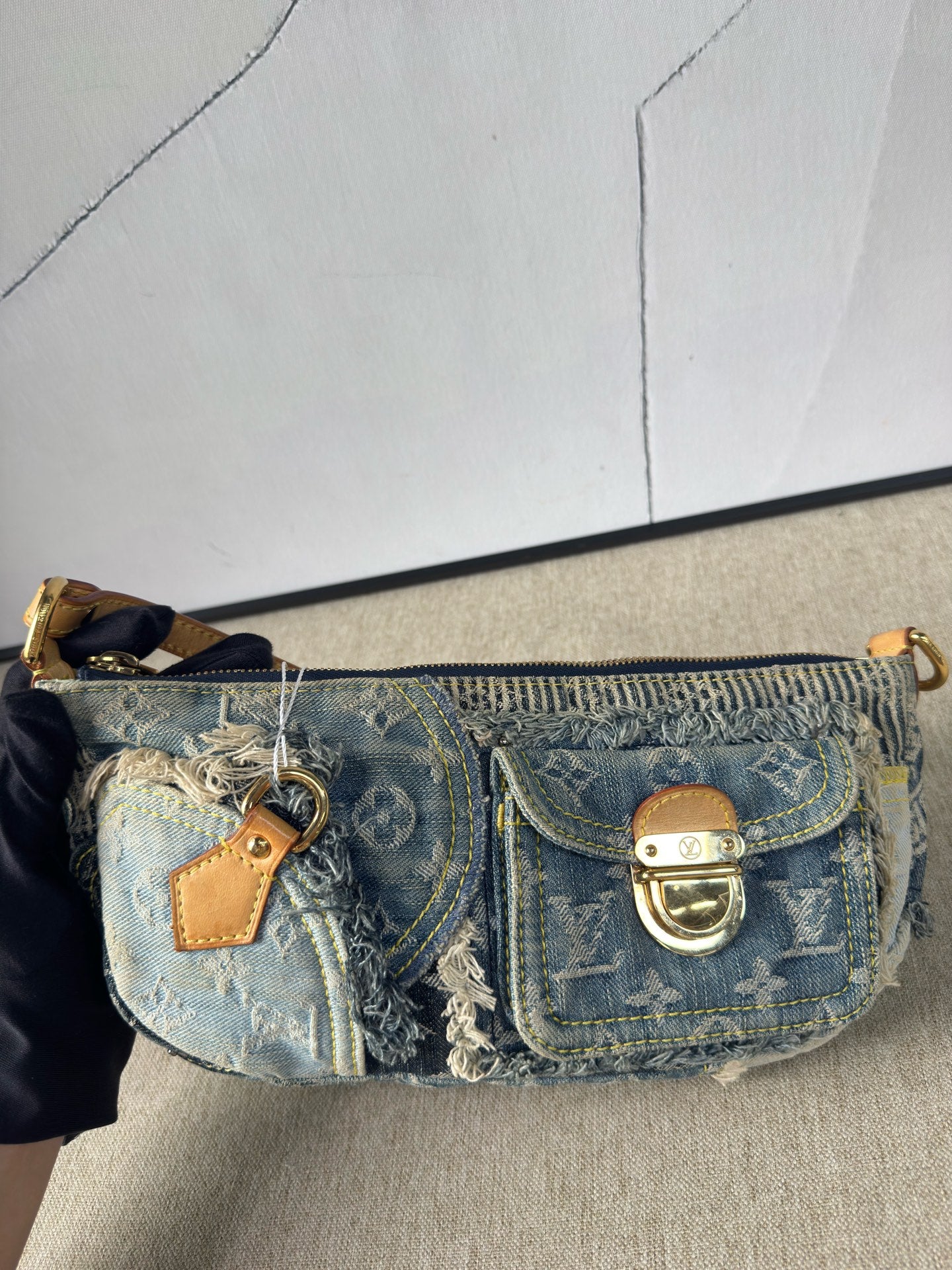 Louis Vuitton - Kapital Limited Edition Vintage Distressed Denim Patchwork Bag - Denim with natural cowhide leather trim - Blue - (Small)