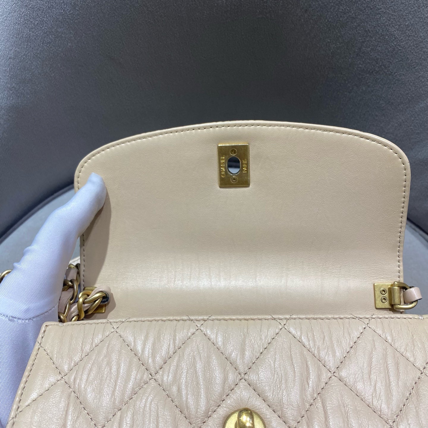 Chanel - Top Handle Flap Bag - Lambskin leather - Beige - (mini)