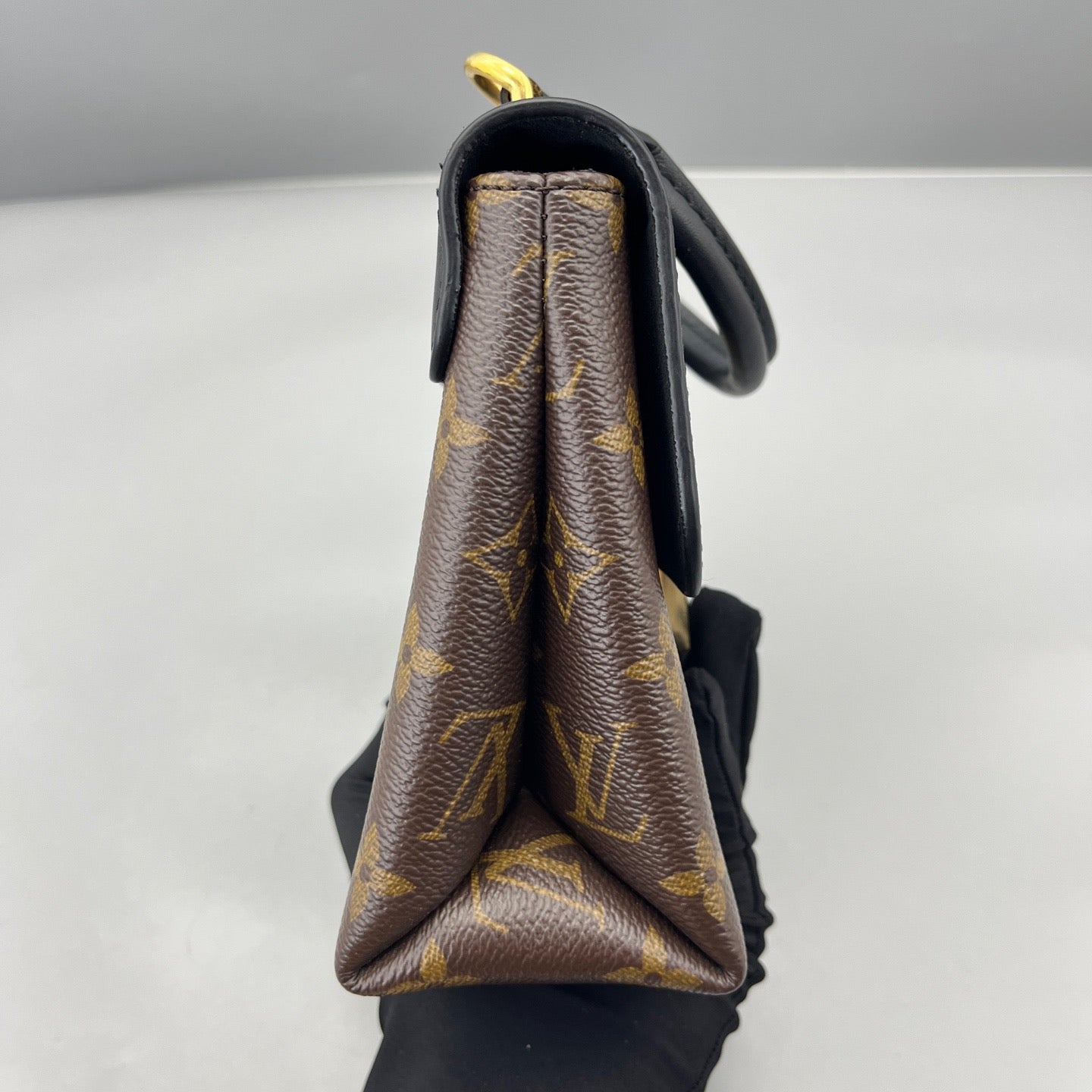 Louis Vuitton - Locky BB - Monogram coated canvas with smooth leather trim - Monogram brown and black - (mini)