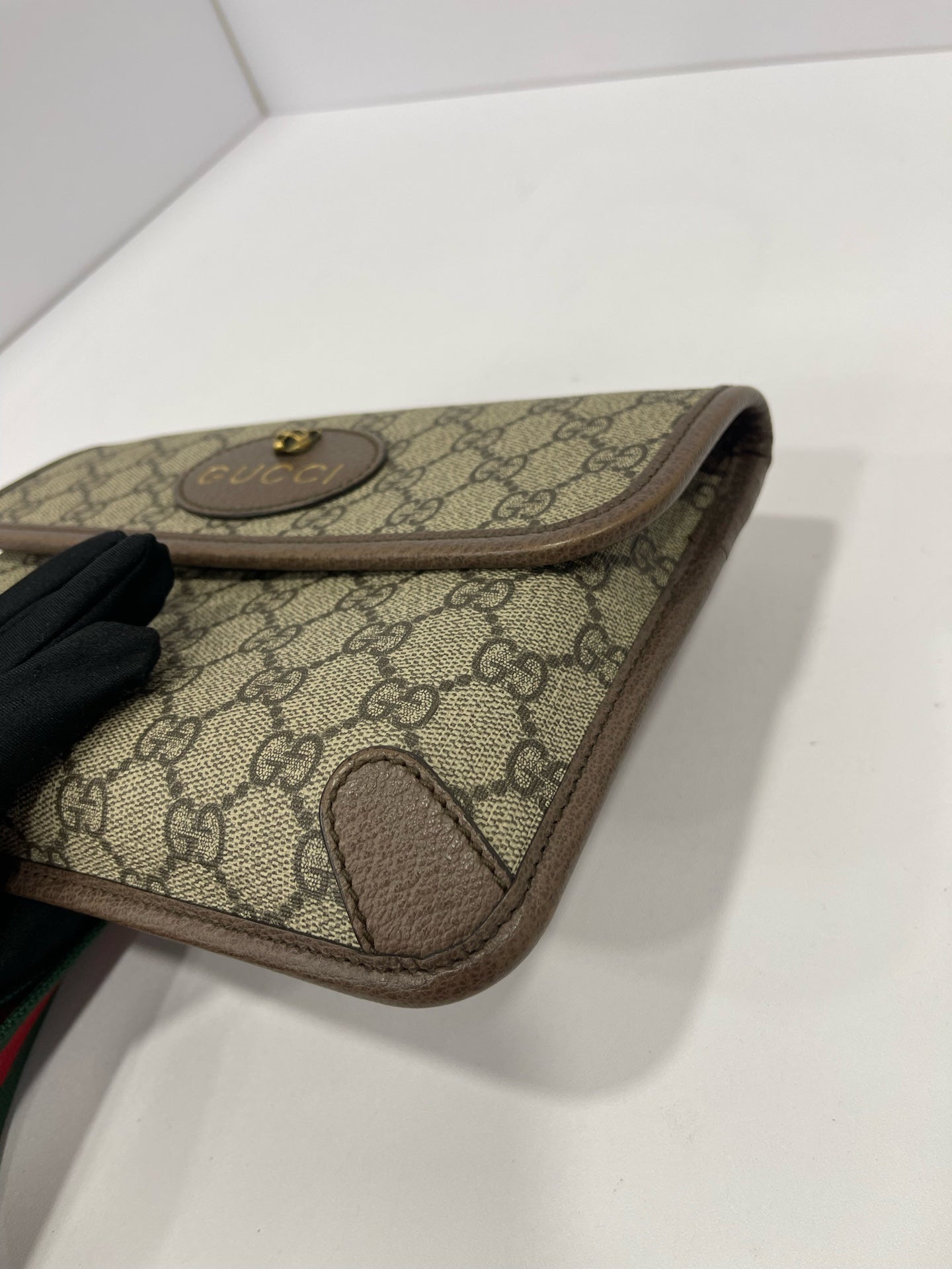 Gucci - Tiger Head GG Supreme Belt Bag - GG Supreme canvas with leather trim and fabric strap - Beige/Brown with red and green accents - (medium)