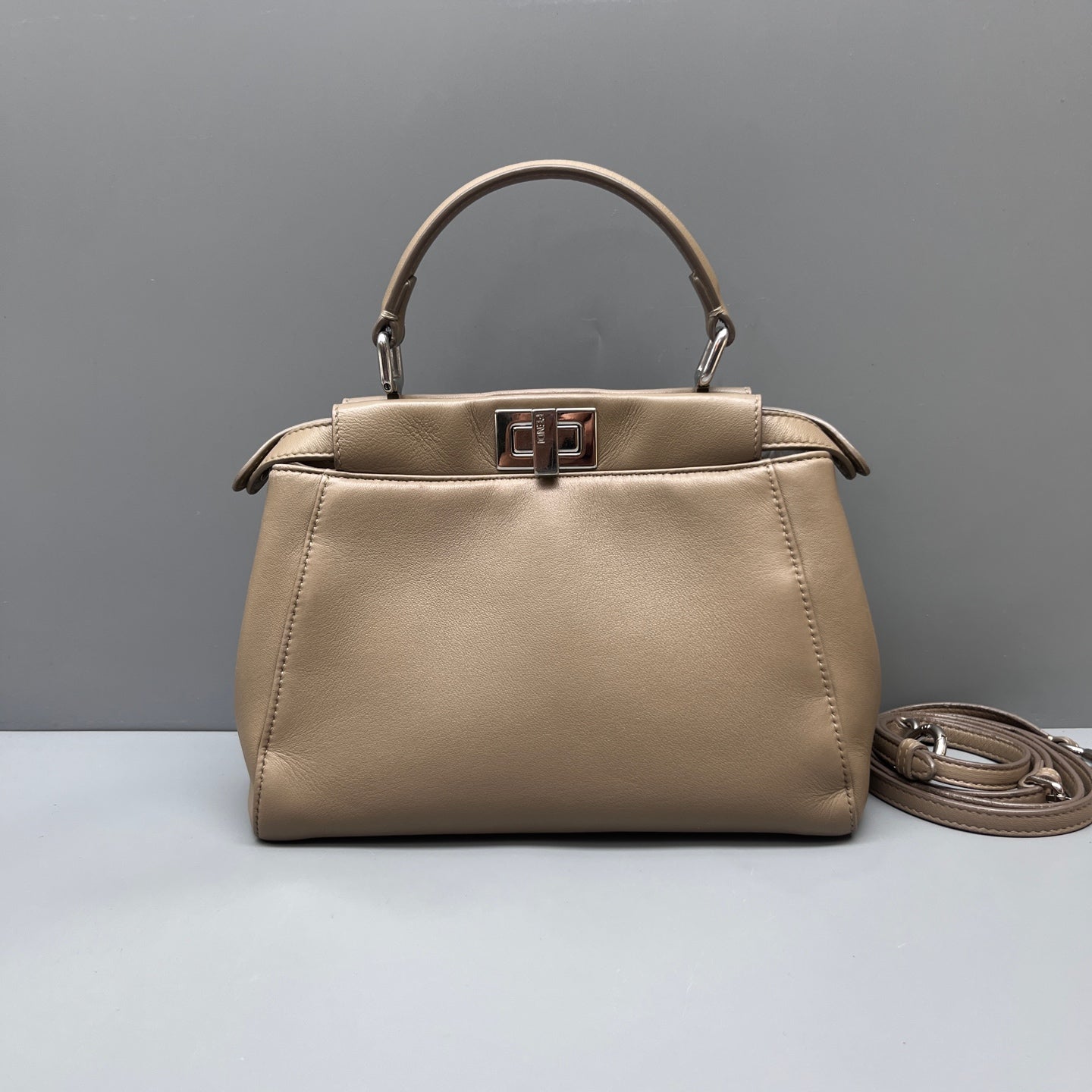 Fendi - Peekaboo - Leather - Grey - (Small)