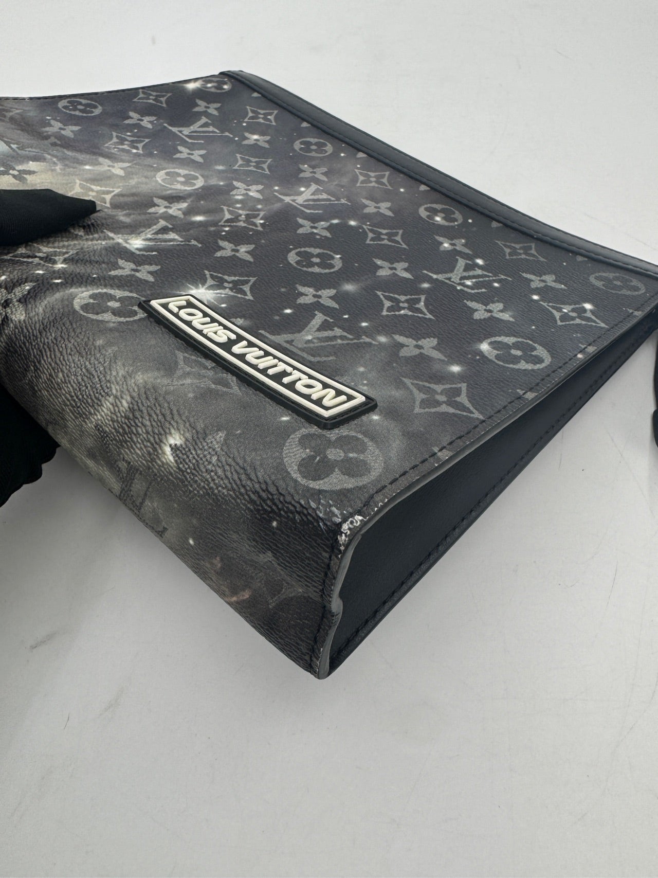 Louis Vuitton - Limited Edition Starry Sky Pouch - Coated canvas with cowhide leather trim - Multicolour - (Large)
