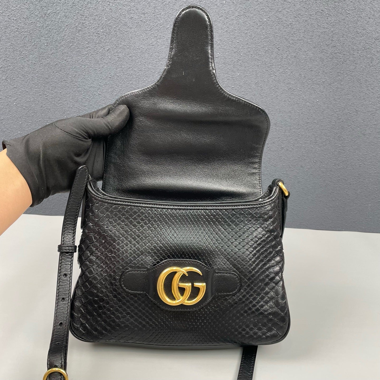 Gucci - GG Messenger Bag - Exotic leathers - Python and Leather - Black - (small)