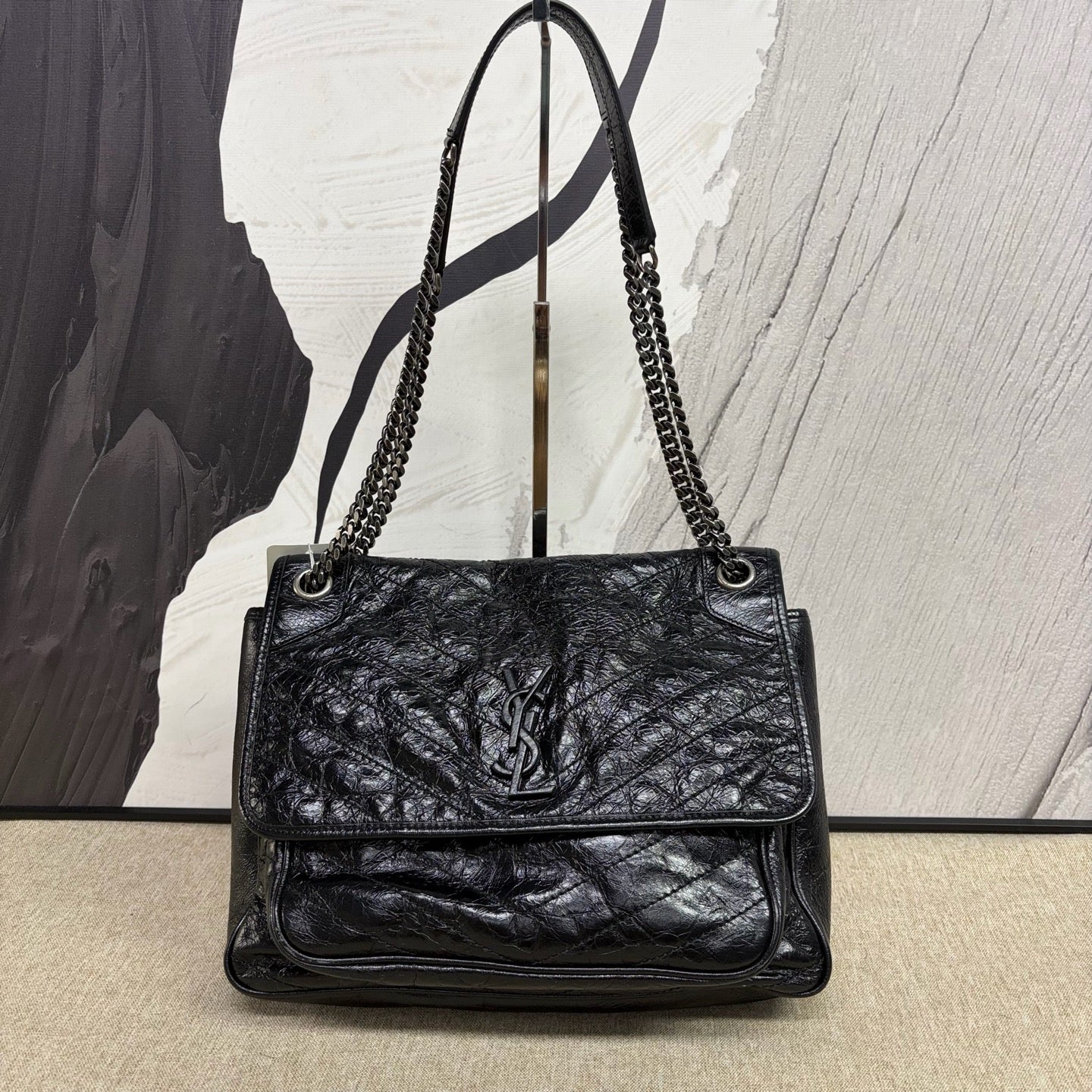 Saint Laurent - Niki Large - Oiled waxed calfskin leather - Black with Ruthenium-Tone Hardware - (Large)
