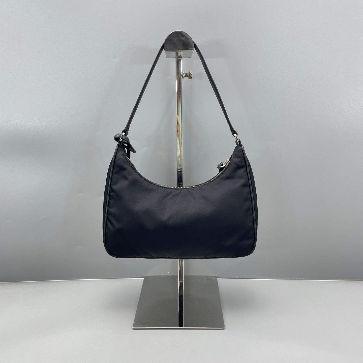 Prada - Re-Edition 2005 Hobo - Nylon with Saffiano leather trim - Black - (mini)