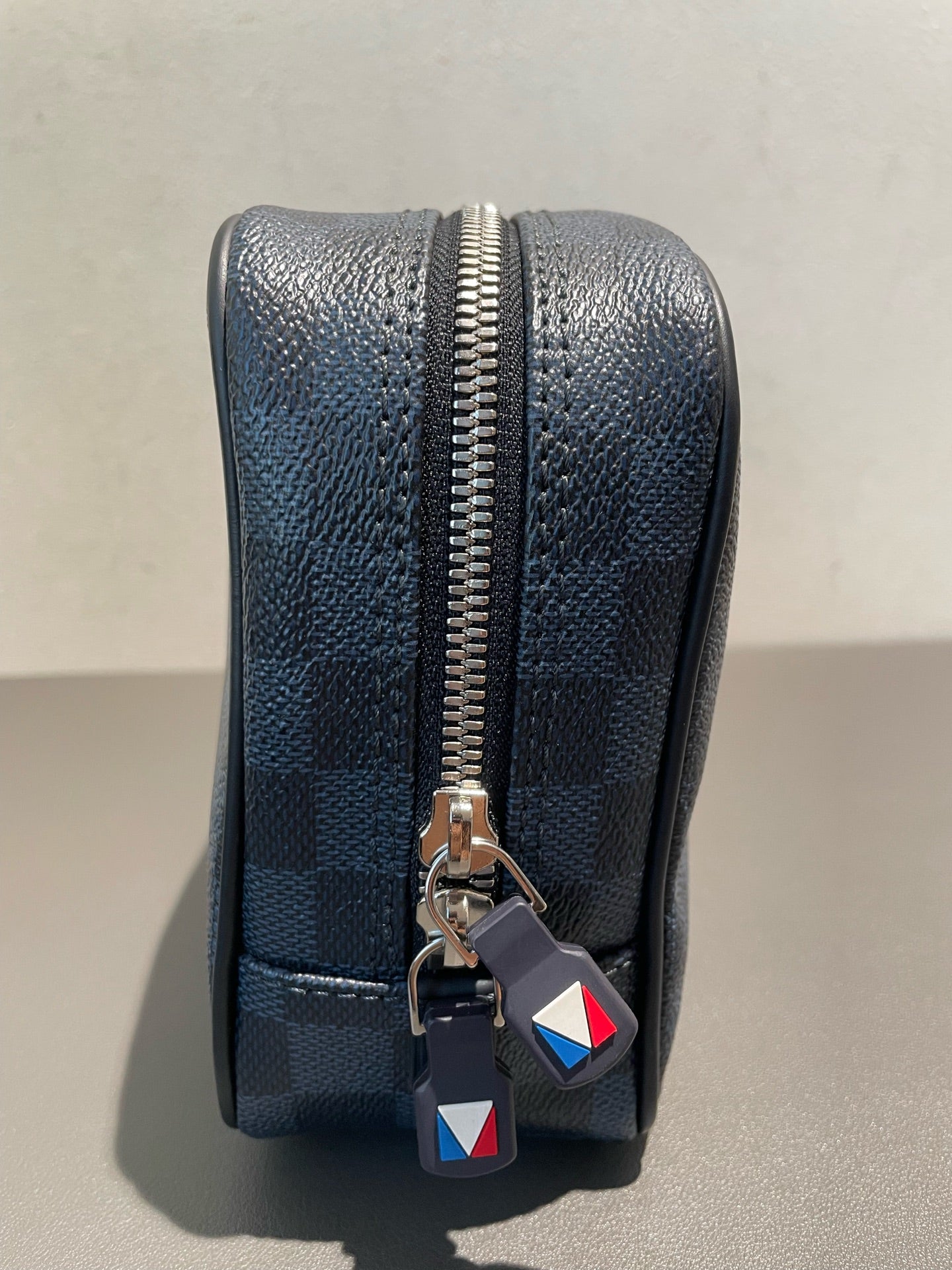 Louis Vuitton - America's Cup Regatta Limited Edition Toiletry Pouch - Damier Graphite coated canvas - Black - (small)