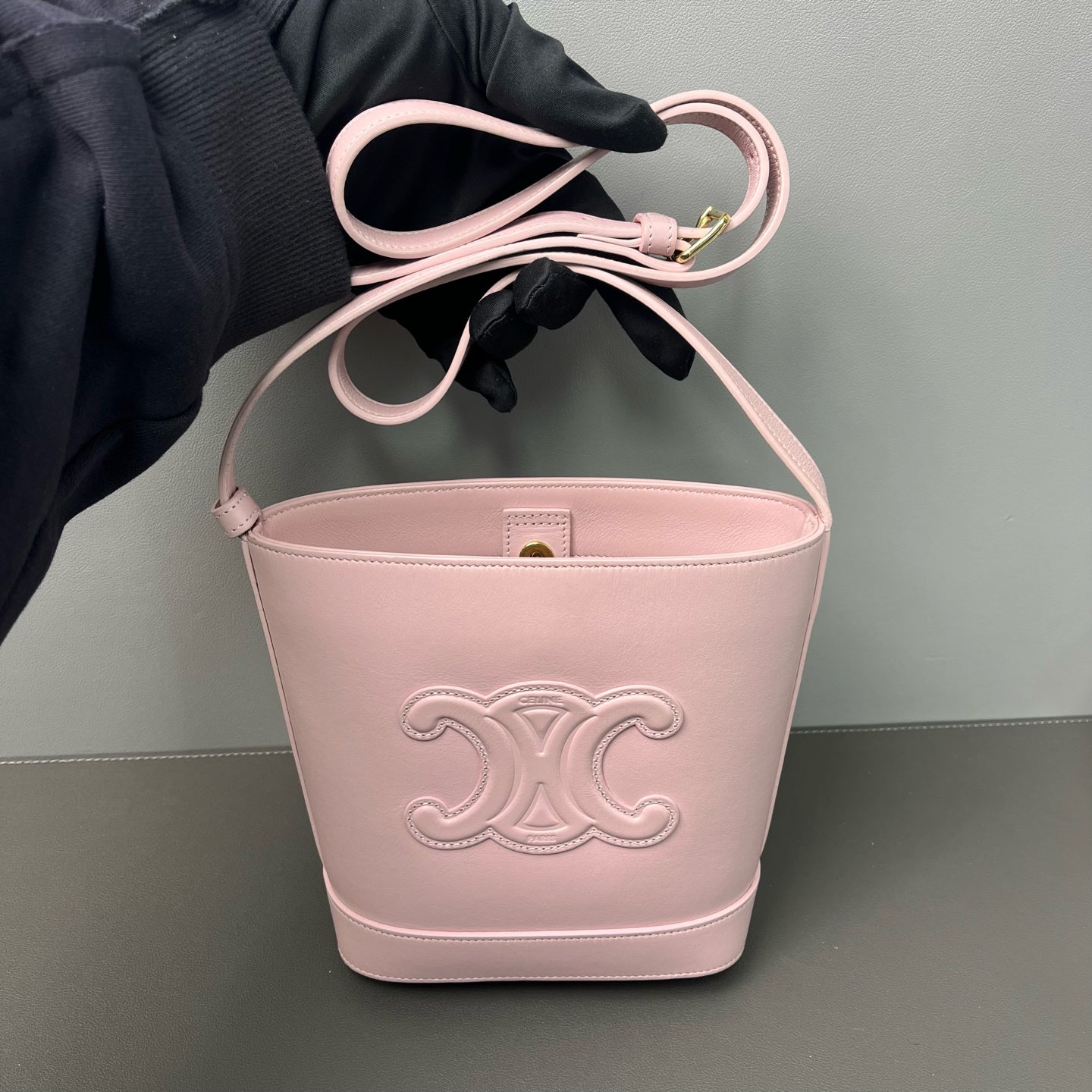 Celine - Triomphe Mini Bucket Bag - Calfskin leather - Pink - (mini)