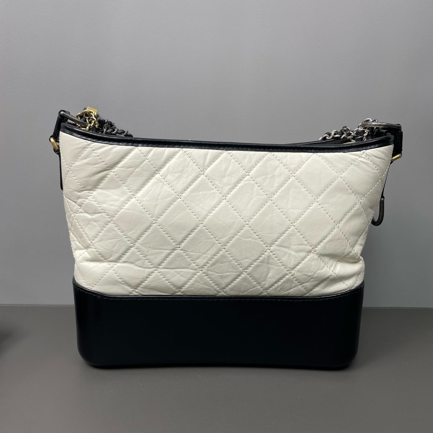 Chanel - Gabrielle Hobo Bag - Aged calfskin and patent leather - Black and White - (Medium)