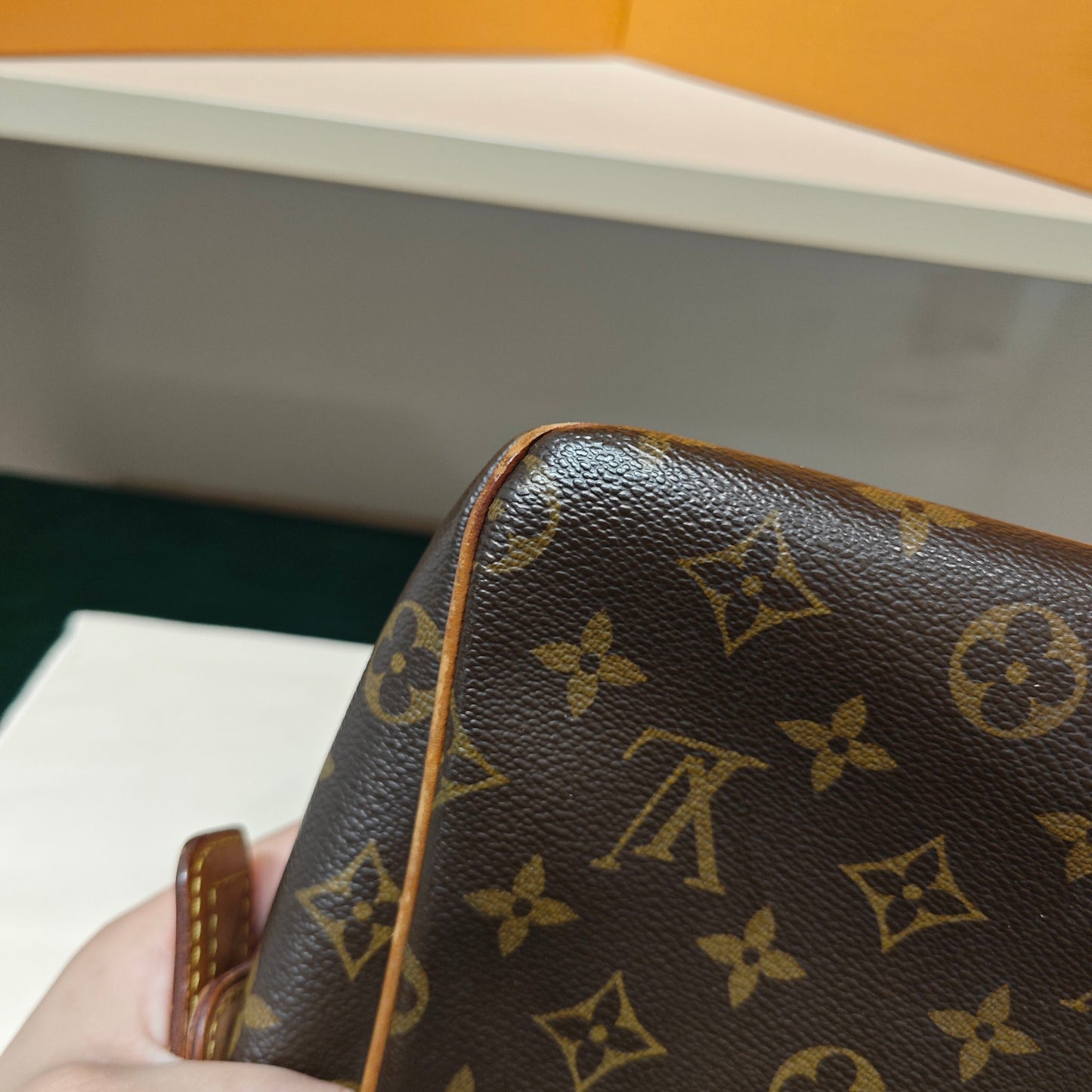 Louis Vuitton - Monogram Flap Shoulder Bag - Monogram coated canvas with Vachetta leather trim - Brown - (Medium)