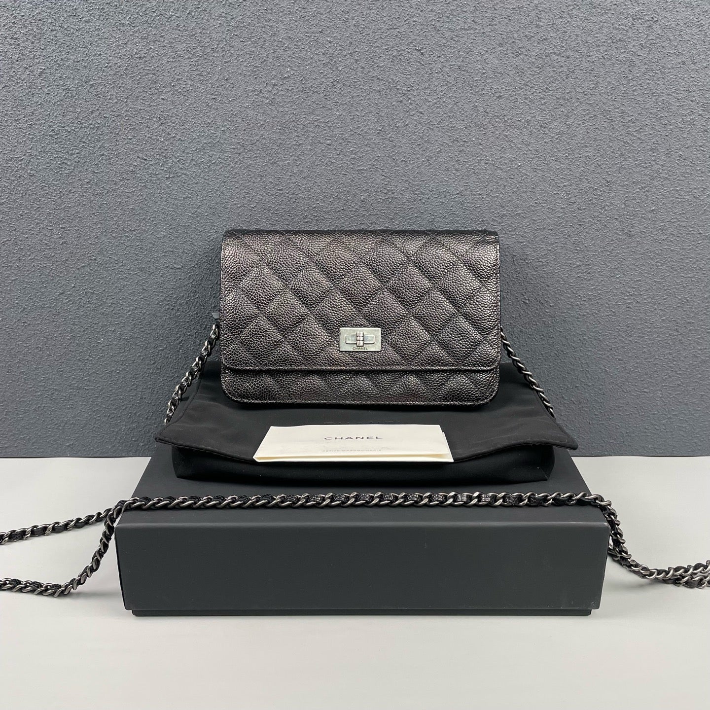 Chanel - 2.55 Wallet on Chain (WOC) - Grained calfskin leather - Black - (mini)