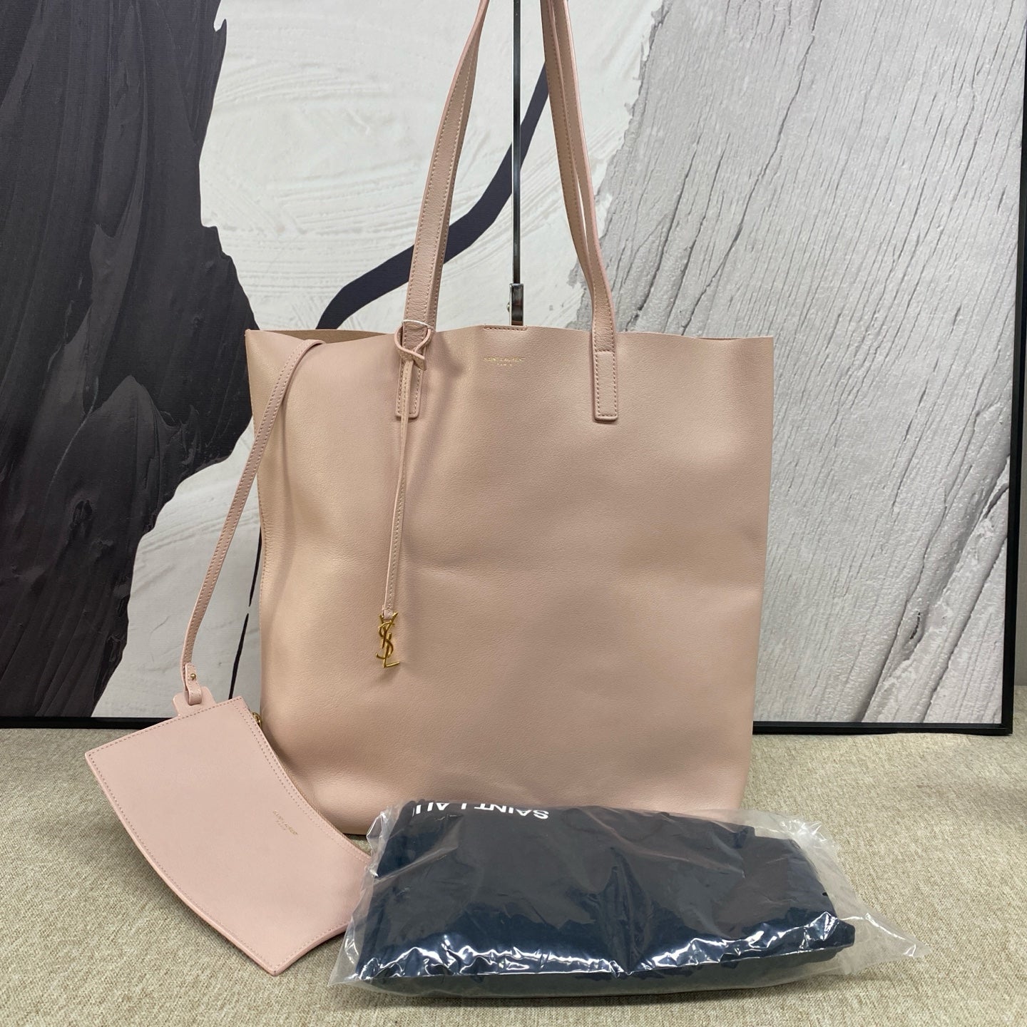 Saint Laurent - Shopping Bag Tote with Pouch - Leather - Pink - (medium)